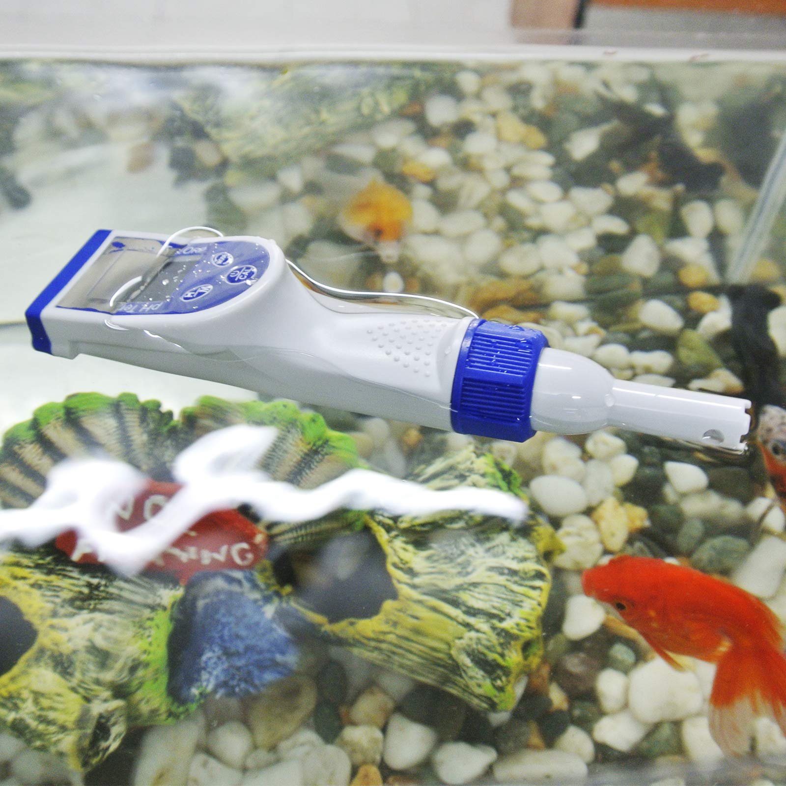 Testeur de qualité de l'eau 6-en-1 pH-mètre Multi-paramètres Kit (pH ORP TDS Salinité Conductivité CE Température Meter) Étanche Numérique type de stylo avec Remplaçable Sonde ORP