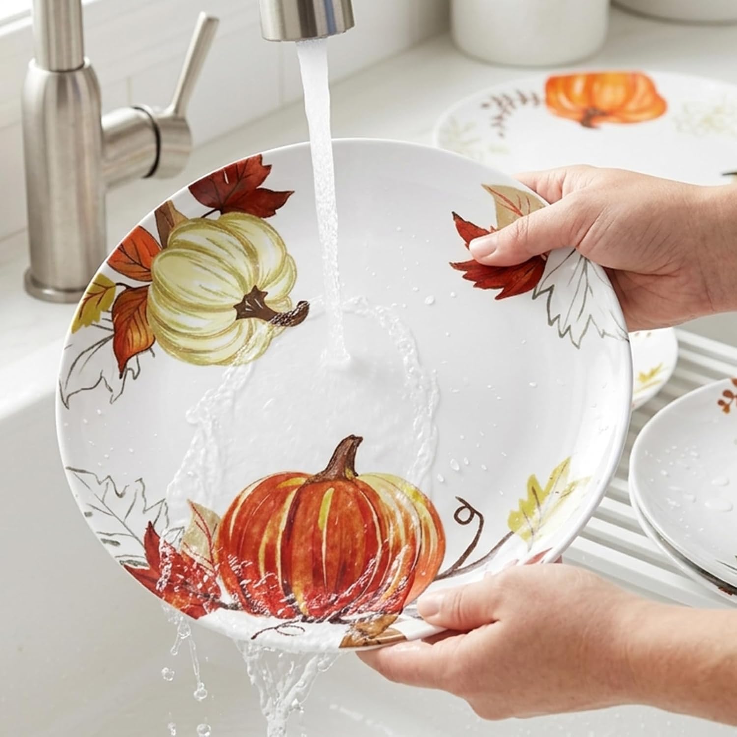 Webbylee 10'' Melamine Plates, Set of 4 Orange Melamine Dinner Plates, Dishes Set for Kitchen，Heavy Duty Dishwasher Safe & Shatter-Resistant, Dessert Plates for Pasta, Salad and Steak, Brown