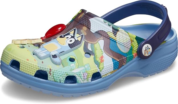 Amazon.com: Crocs Zuecos clásicos unisex para adultos, azules, Azul, 6 mujer/4 hombre : Ropa, Zapatos y Joyería