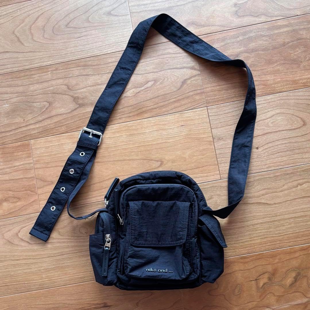 響け！やユーフォニアム 2 3 4 5記念メダル入りアクリルケース Amazon