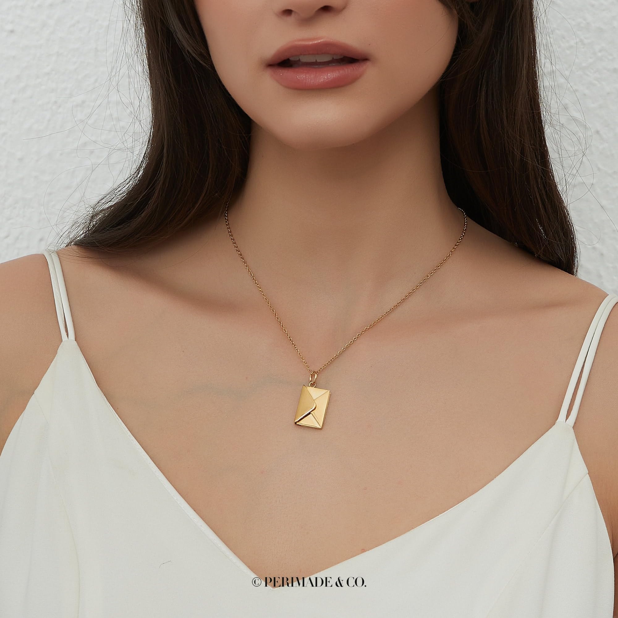 PERIMADE Collana con medaglione portafoto personalizzato che contiene immagine, collana con ciondolo con testo inciso personalizzato, in acciaio inossidabile/argento Sterling, regalo commemorativo per