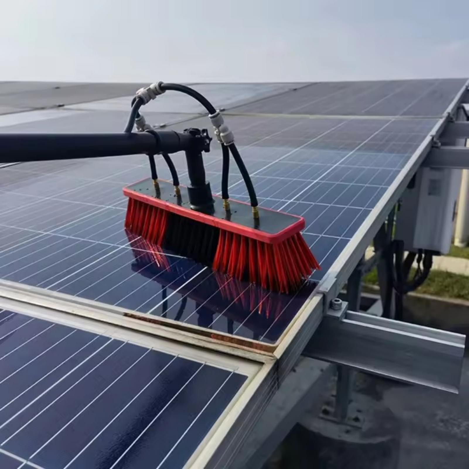 Kit de nettoyage pour panneaux solaires à brosse réglable pour optimiser votre rendement d'énergie