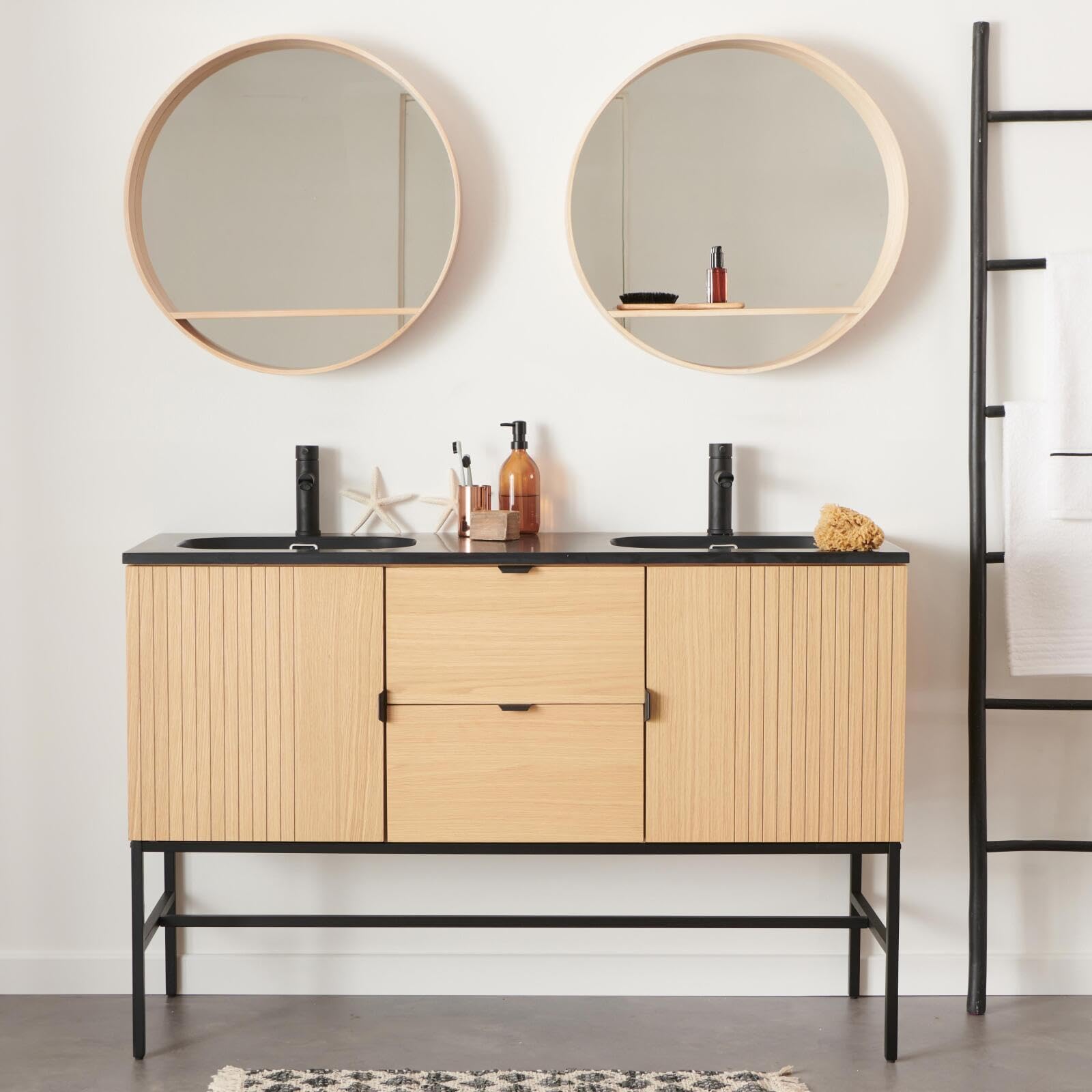 Studio szafka łazienkowa 140 cm z nóżkami z umywalką