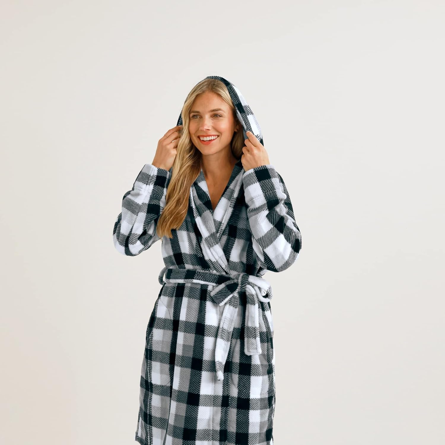 Vera Bradley Women's Fleece Plush Robe (Extended Size Range)