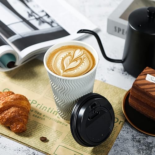 Vista 11 de MUCHII Tazas de café de papel desechables de 8 onzas, 100 tazas aisladas onduladas con tapas y pajitas para té, chocolate caliente y bebidas