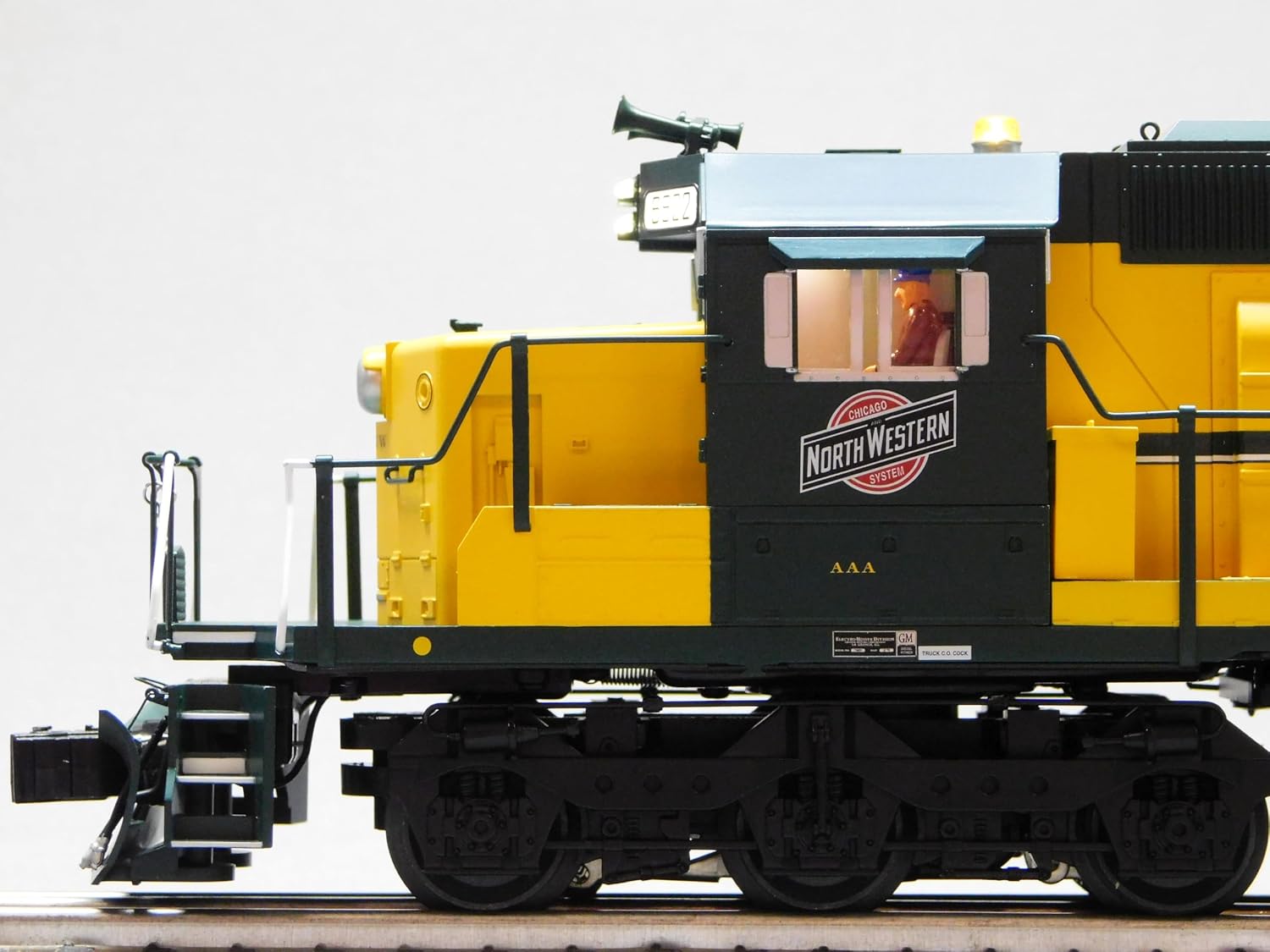 Lionel Chicago & Northwestern Legacy SD40-2 Diesel Engine O Gauge 2533402