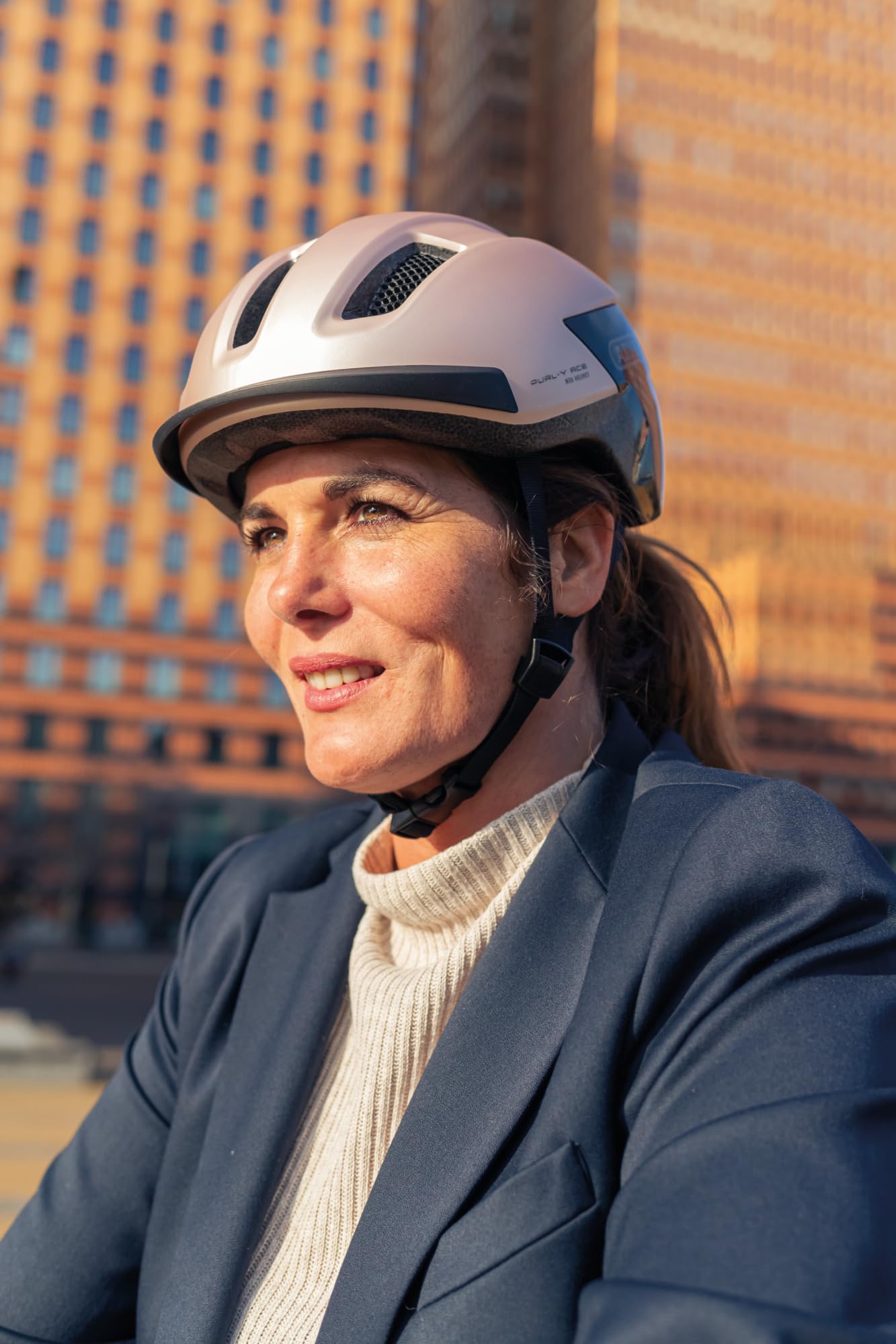 Abus Casco de Bicicleta Purl-Y Ace con Luz LED - Protección Elegante con Seguridad NTA - Unisex, para Adultos y Jóvenes - para E-Bikes y S-Pedelecs