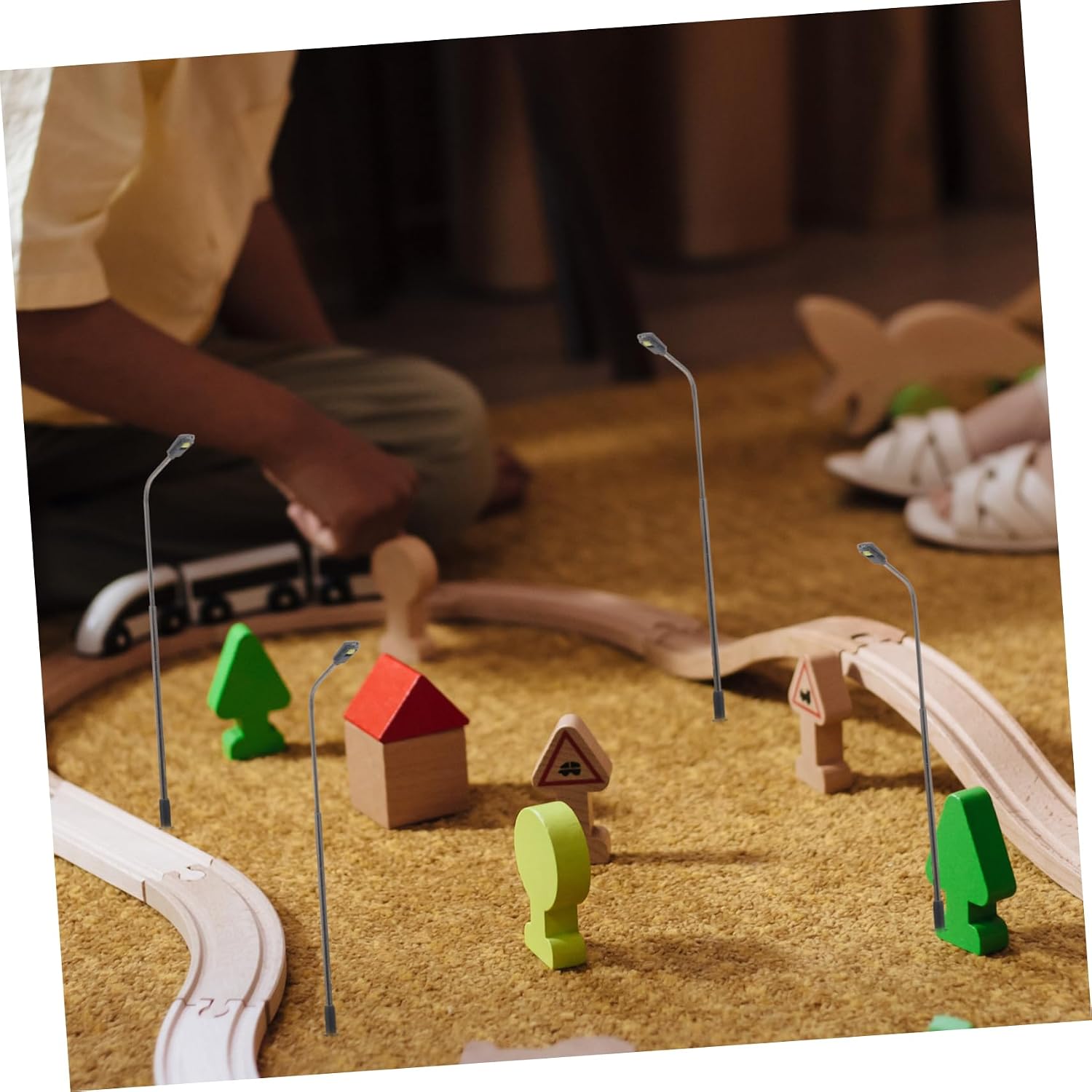DOITOOL 10pcs 1/150 Scale Model Street Light Lampposts Illuminated Miniature Decoration with Random Color Wires for Train Sets and Diorama Scenarios