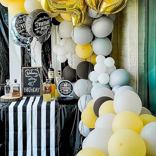 Miniatura 2 de Fun Express Rollo de mantel desechable negro (100 pies de largo)