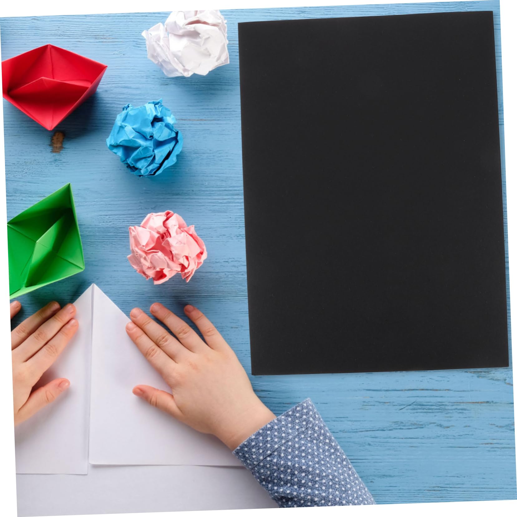 Weihnachtliches Bastelpapier 100 Blatt Schwarzes Papier für Origami und Selbstgemacht Bastelarbeiten Leicht und Tragbar für Camping und Bibliothek