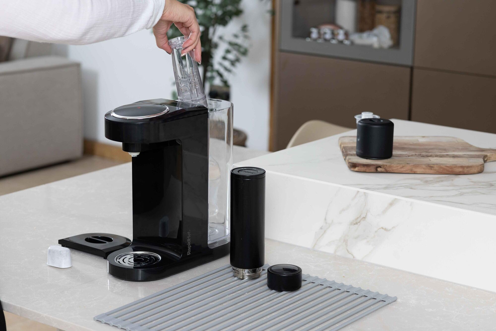 Nuby Rapid Formula Making Kit - Include RapidCool, RapidSterilise & RapidHot - Acqua bollente istantanea | Sterilizzatore UV | Kit portatile per la produzione di bottiglie (nero)