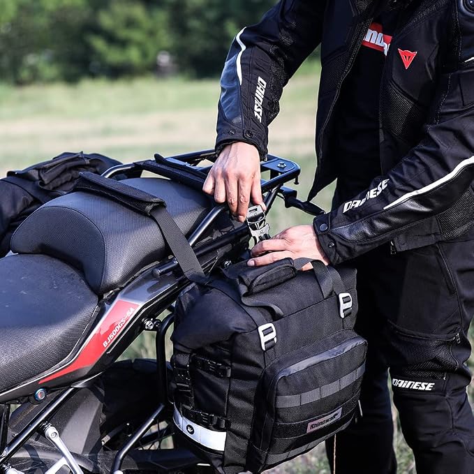 Bolsa lateral impermeable para motocicleta 20L negra miniatura 7