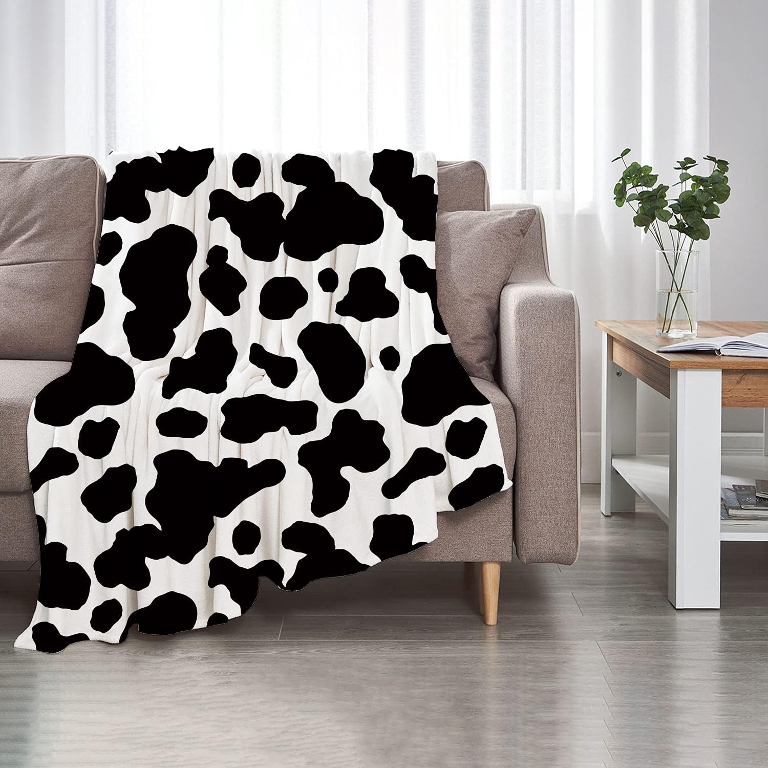 PEARDEN Cow Print Blanket Double Sided Soft Warm Cow Blanket Lightweight Travel Throw Blankets Cow Gifts Flannel Blankets for Baby Kids 40x50 inch