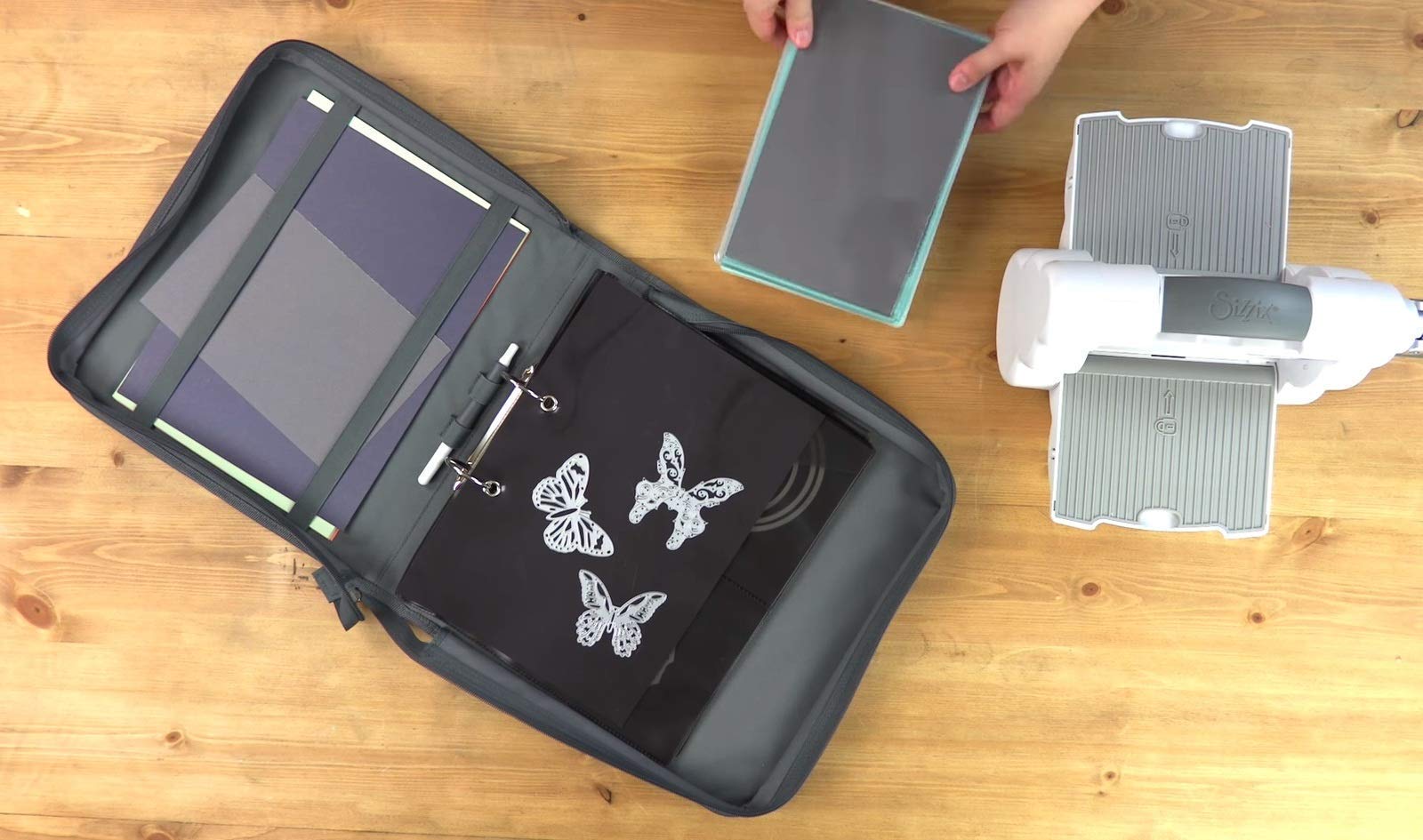 Sizzix Soluzione di Archiviazione per Fustelle Thinlits & Framelits - Con Fogli Magnetici per Protezione Organizzata