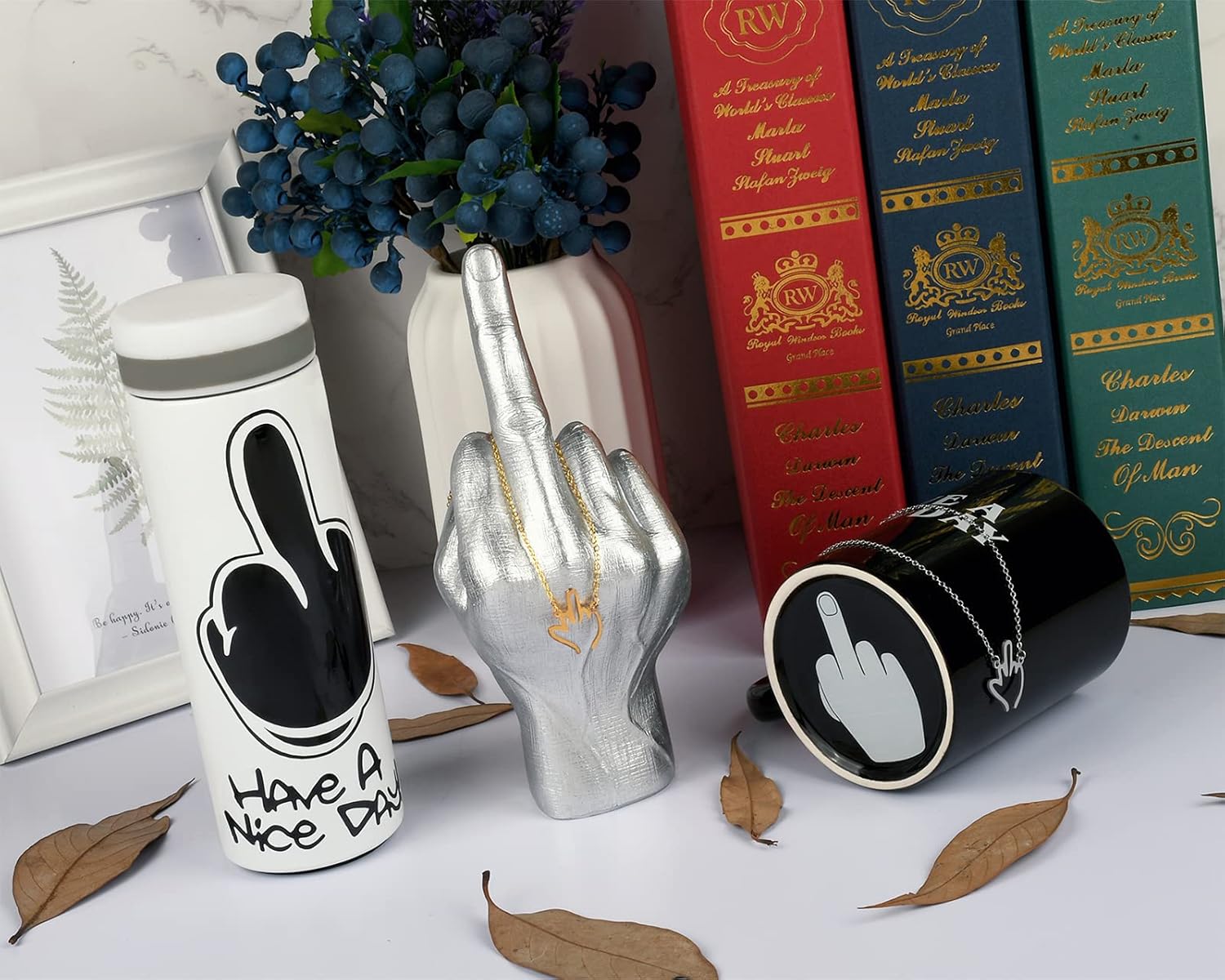 DS. DISTINCTIVE STYLE Middle Finger Statue Joke Gifts 7.9 Inch Funny Desk Decor Resin Decoration - Image 5