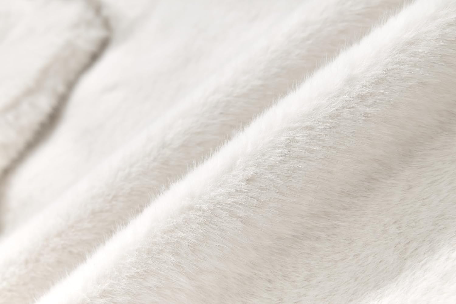 GRAN ORIENTE Womens Long Faux Fur Collar Coats,Belted Long Sleeve Lapel Furry Winter Jacket