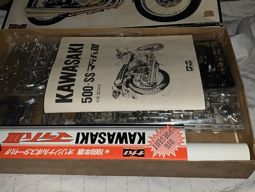 Amazon.co.jp: Nagano 1/8 Kawasaki Mach 3 500SS Plastic Model