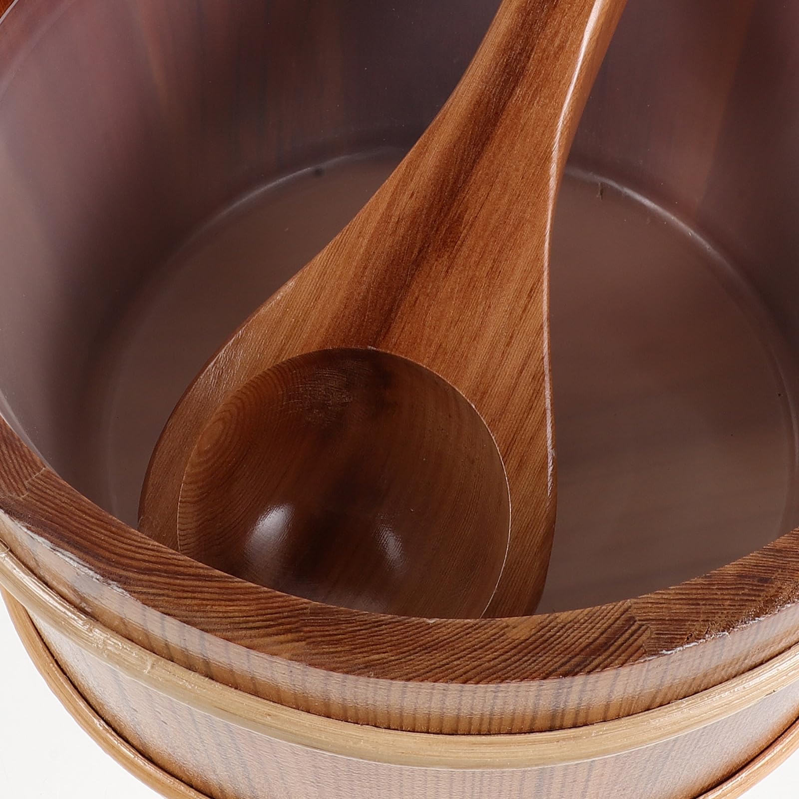 1 Seau et louche pour Sauna : Seau à Eau Traditionnel en Bois avec cuillère pour Spa, Bain ou Jardin - 4 L (1 Gallon) - Accessoires Essentiels pour Sauna à Domicile