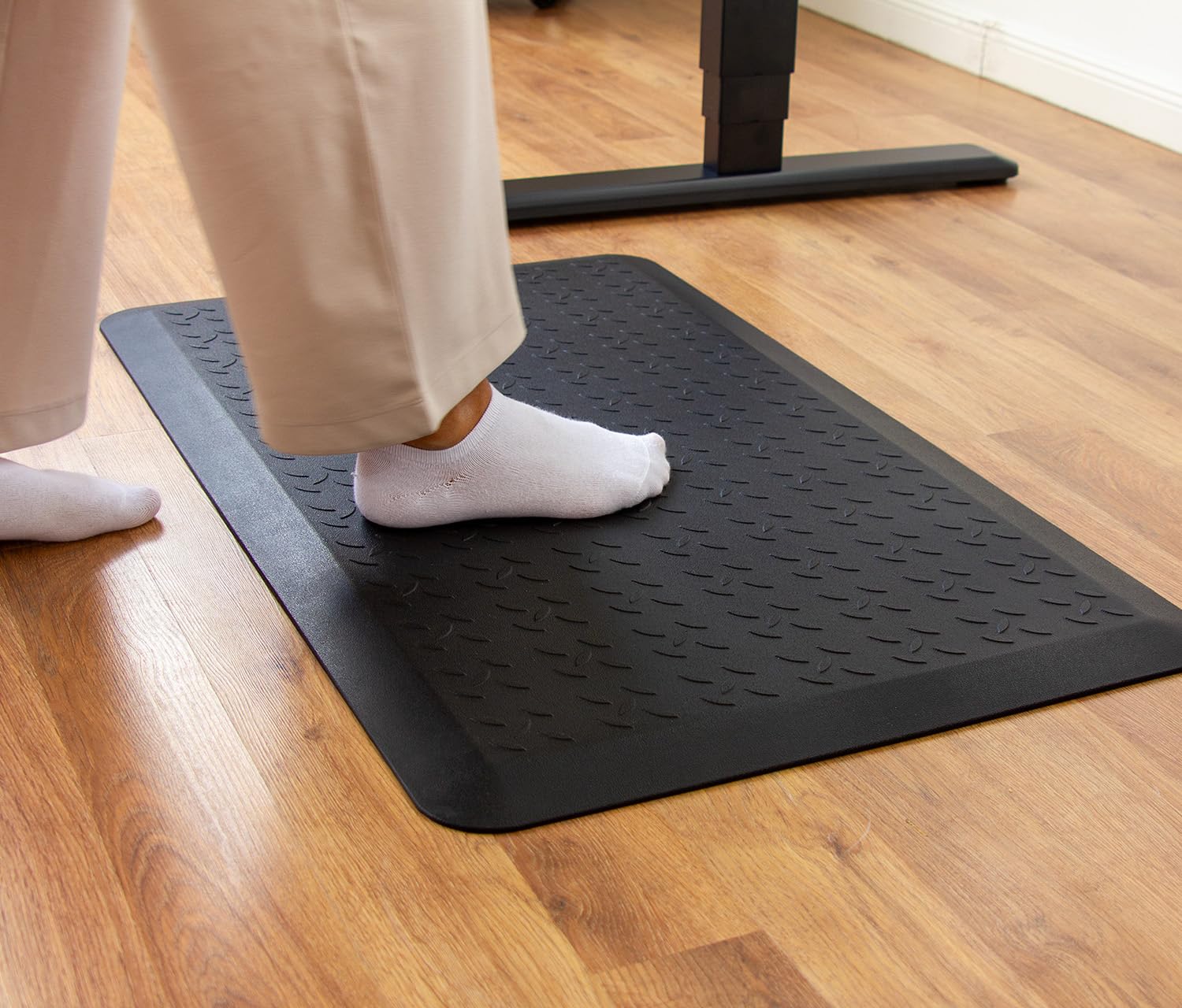 Ergolutions® Ergonomie Stehmatte - Anti-Ermüdungsmatte, rutschfest, wasserfest, PU-Schaum, Memory-Funktion, große Oberfläche, ideal für Büro und Homeoffice, ergonomisches Design, schwarz