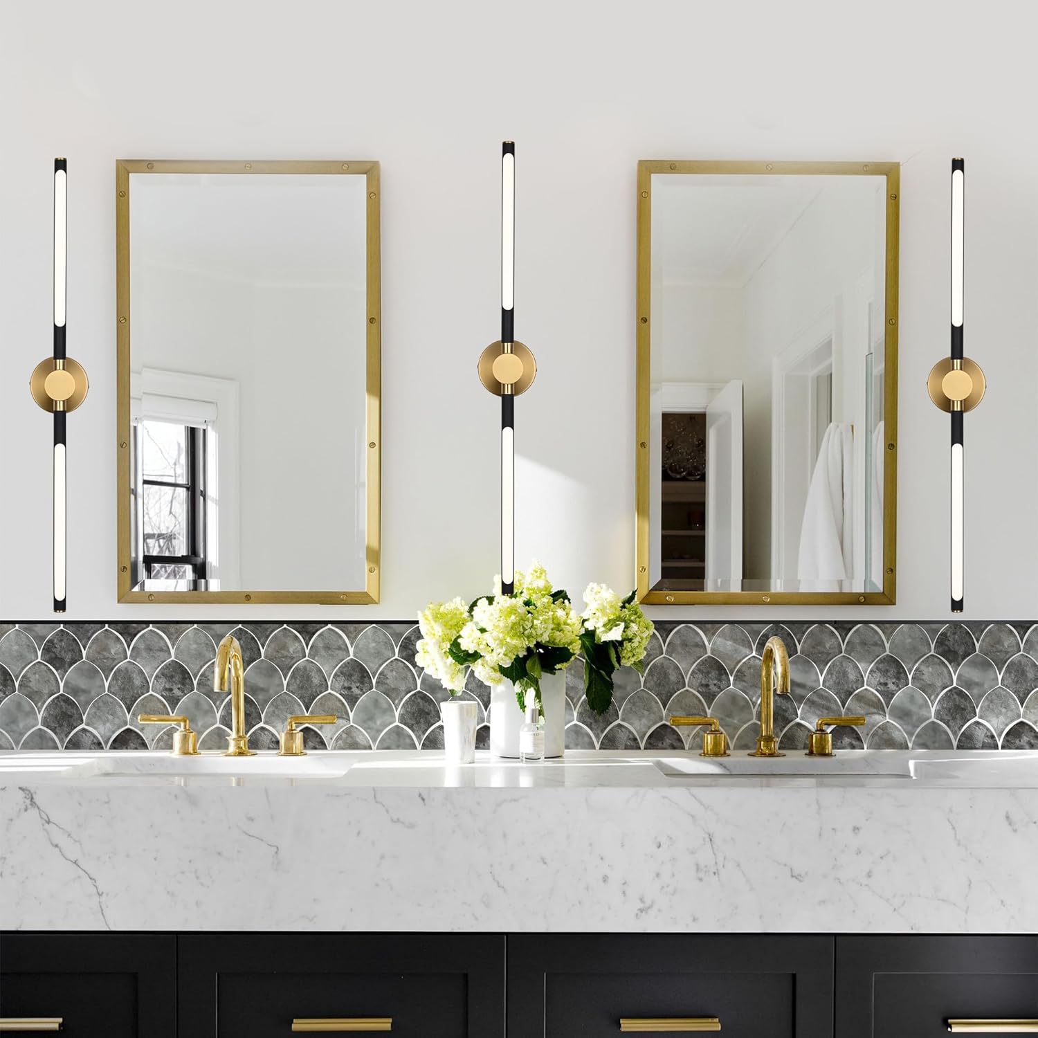 33 Inch Bathroom Vanity Light Fixture Black and Brushed Brass Wall Sconce Lighting Gold Wall Lights 2700K-5500K Dimmable LED Vanity Light Picture Lamp for Kitchen Living Room Bedroom Porch