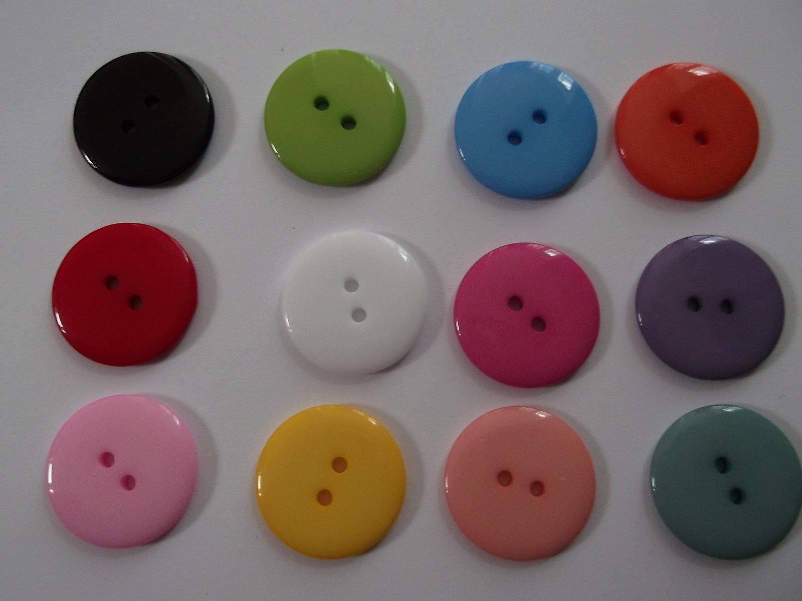 Boutons à coudre 2 trous en lot de 200 pour attache solide sur tricots et vestes