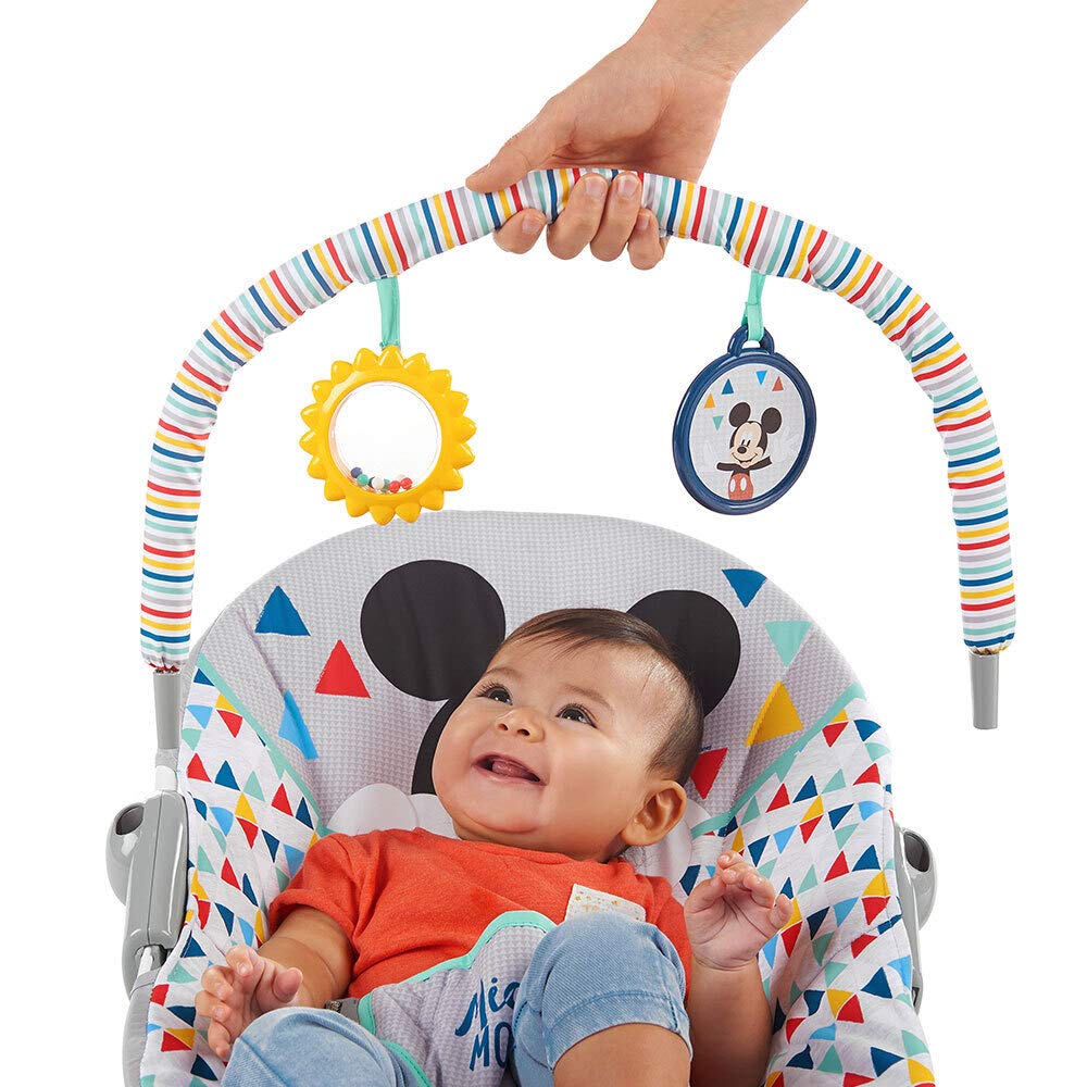 Bright Starts Disney Bébé Mickey Mouse Transat Bébé Confortable Vibrations Apaisantes Musique Barre de Jouets Amovible 0-6 Mois 9 kg