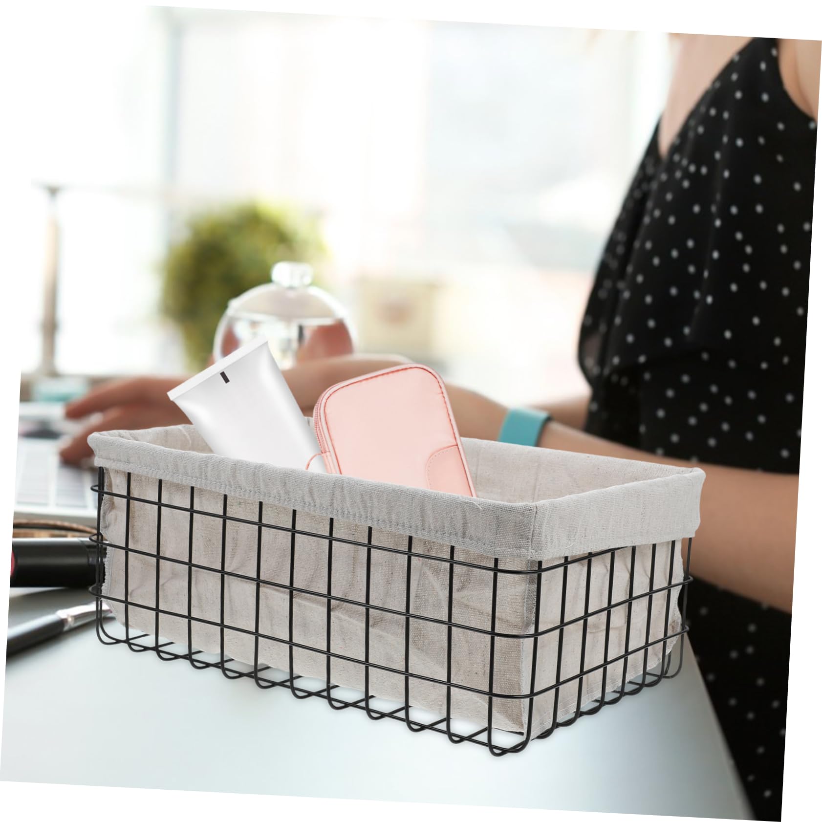 Cesto Portaoggetti in Ferro, Organizzatore da Tavolo per Trucchi e Snack, Capienza Grande, Design Semplice per Bagno e Cucina