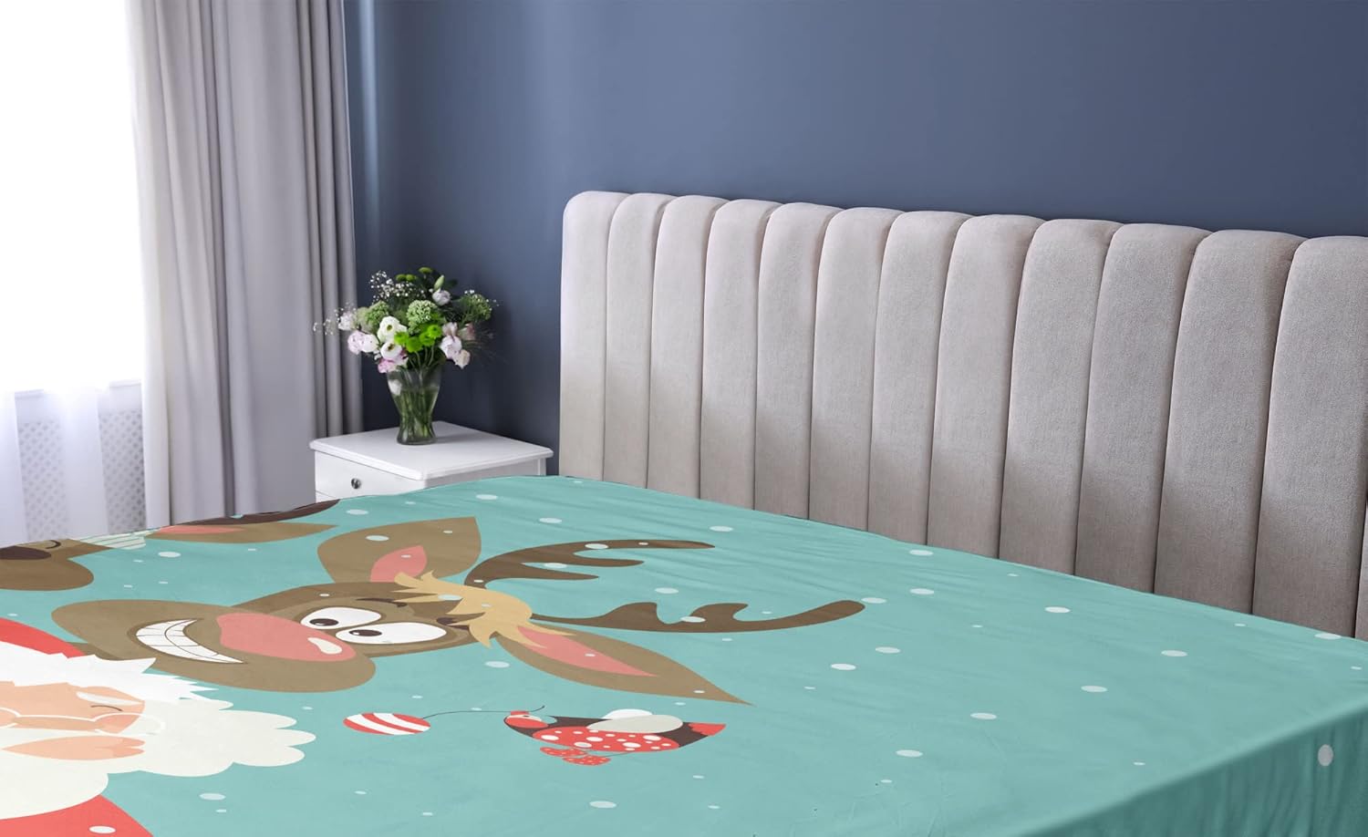 Ambesonne Santa Fitted Sheet, Father Xmas with Funny Face and Silly Reindeer Buddies Taking a Selfie Having Fun, Bed Cover with All-Round Elastic Deep Pocket for Comfort, California King, Multicolor