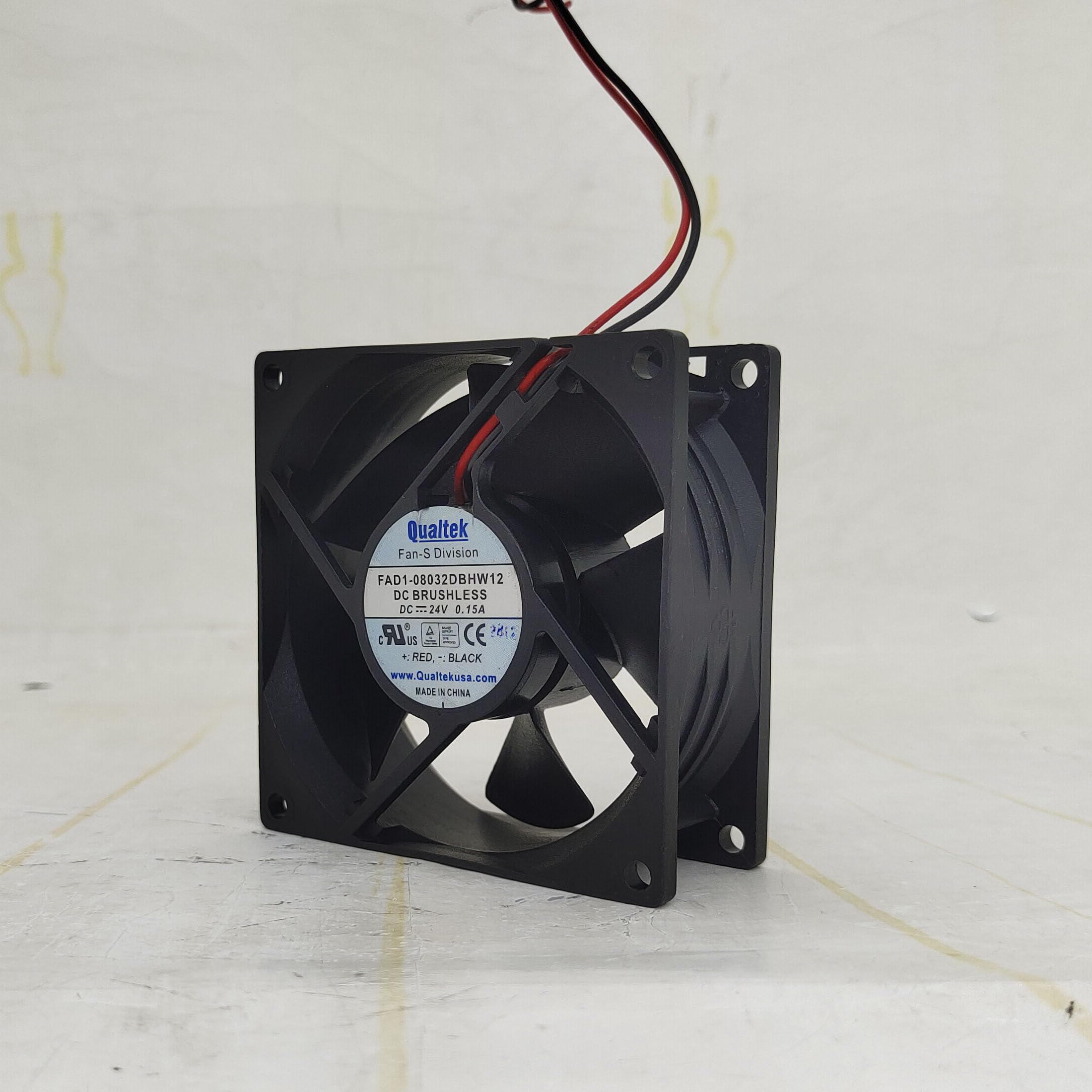 FAD1-08032DBHW12 24V 0.15A 8cm inverter heat dissipation air fan