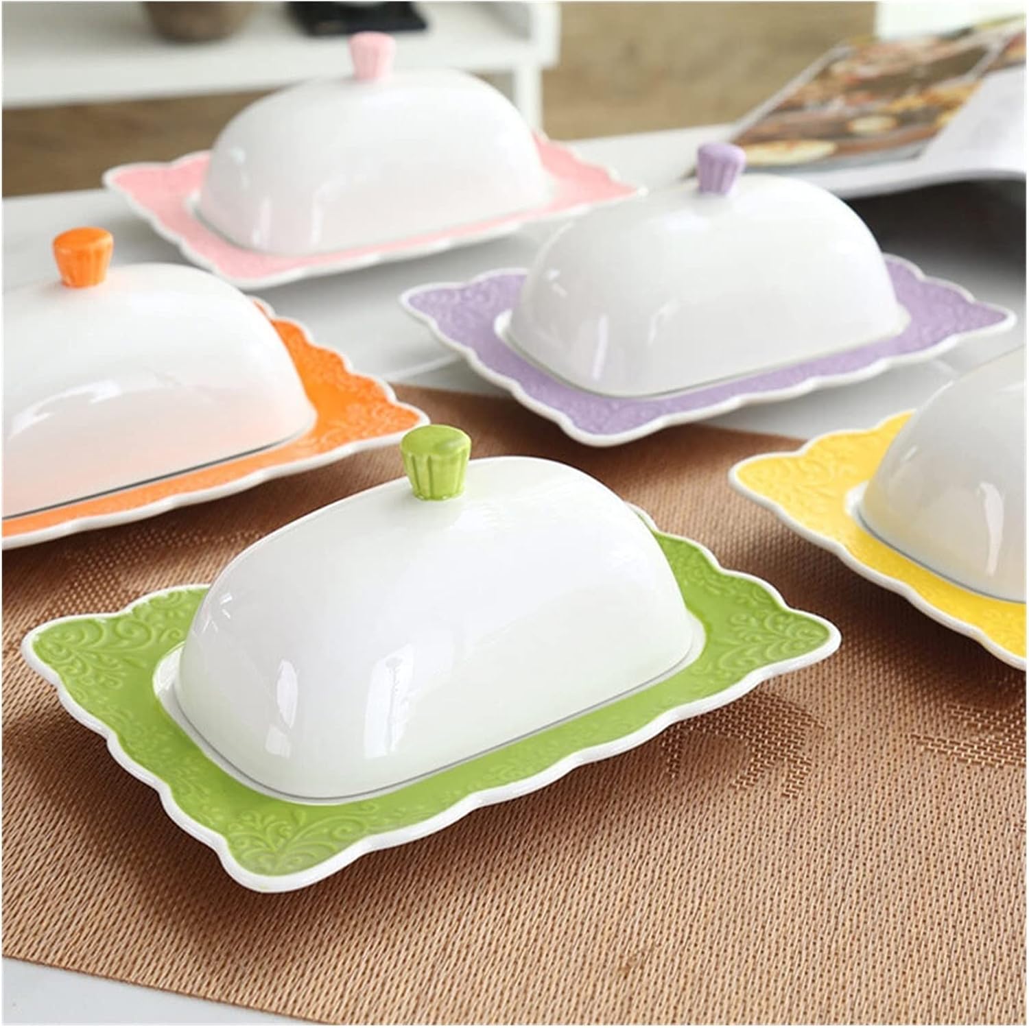 butter dish Embossed White Ceramic Butter Dish with Cover Ceramic Ceramic Porcelain Perfect for Butter Butter Plate (Color : Pink)