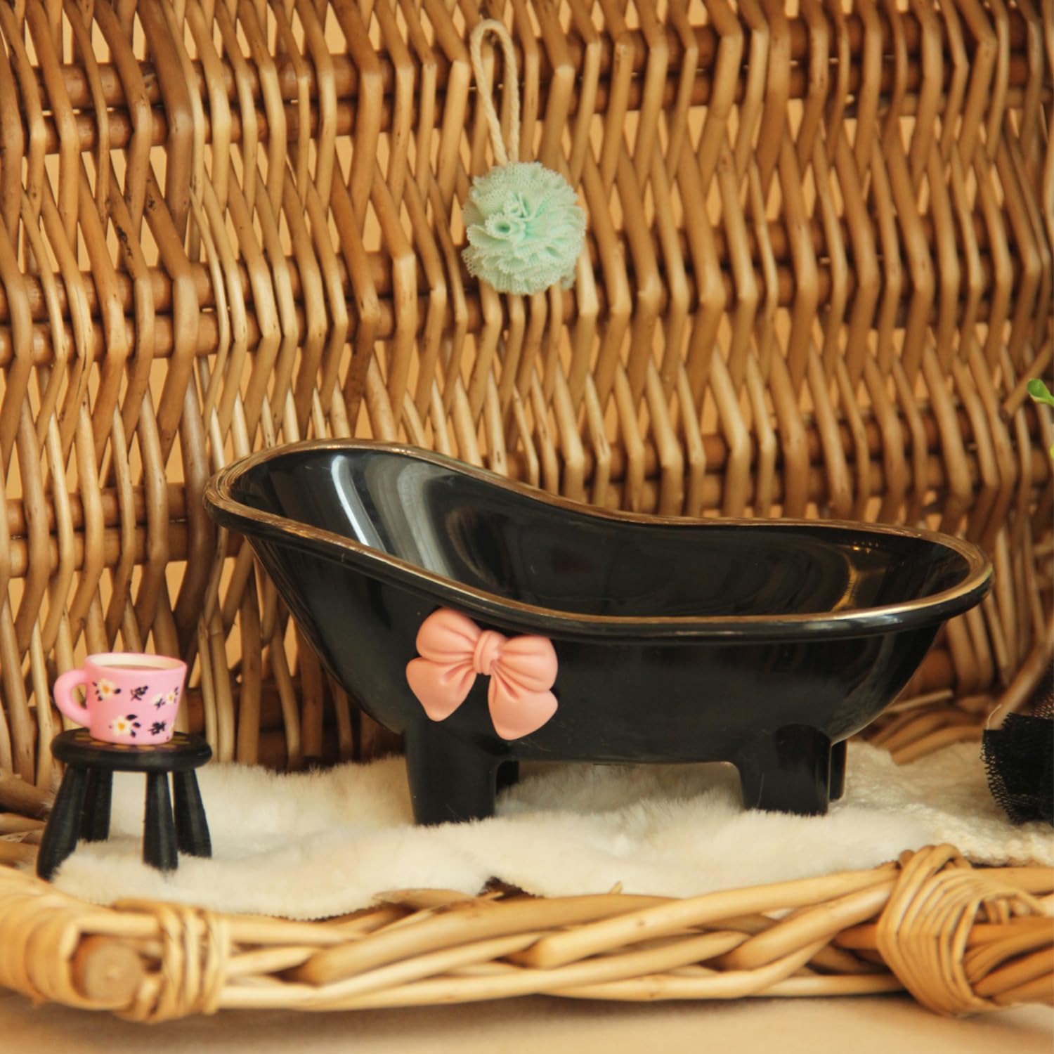 Mini vasca da bagno in miniatura per casa delle bambole, 1:12, in plastica bianca, mini vasca da bagno con palla da bagno blu, accessorio per mobili in miniatura per casa delle bambole e