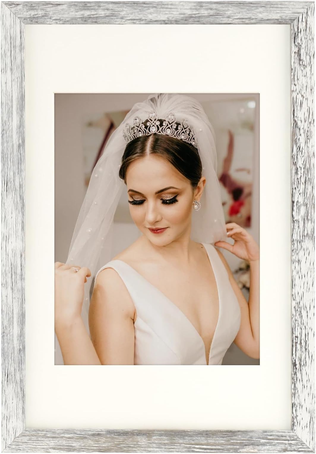ORIVAN8x12 Picture Frame Wood Display Picture 6x8 with Mat or 8x12 without Mat Distressed White Photo Frame for Wall and Tabletop Decoration