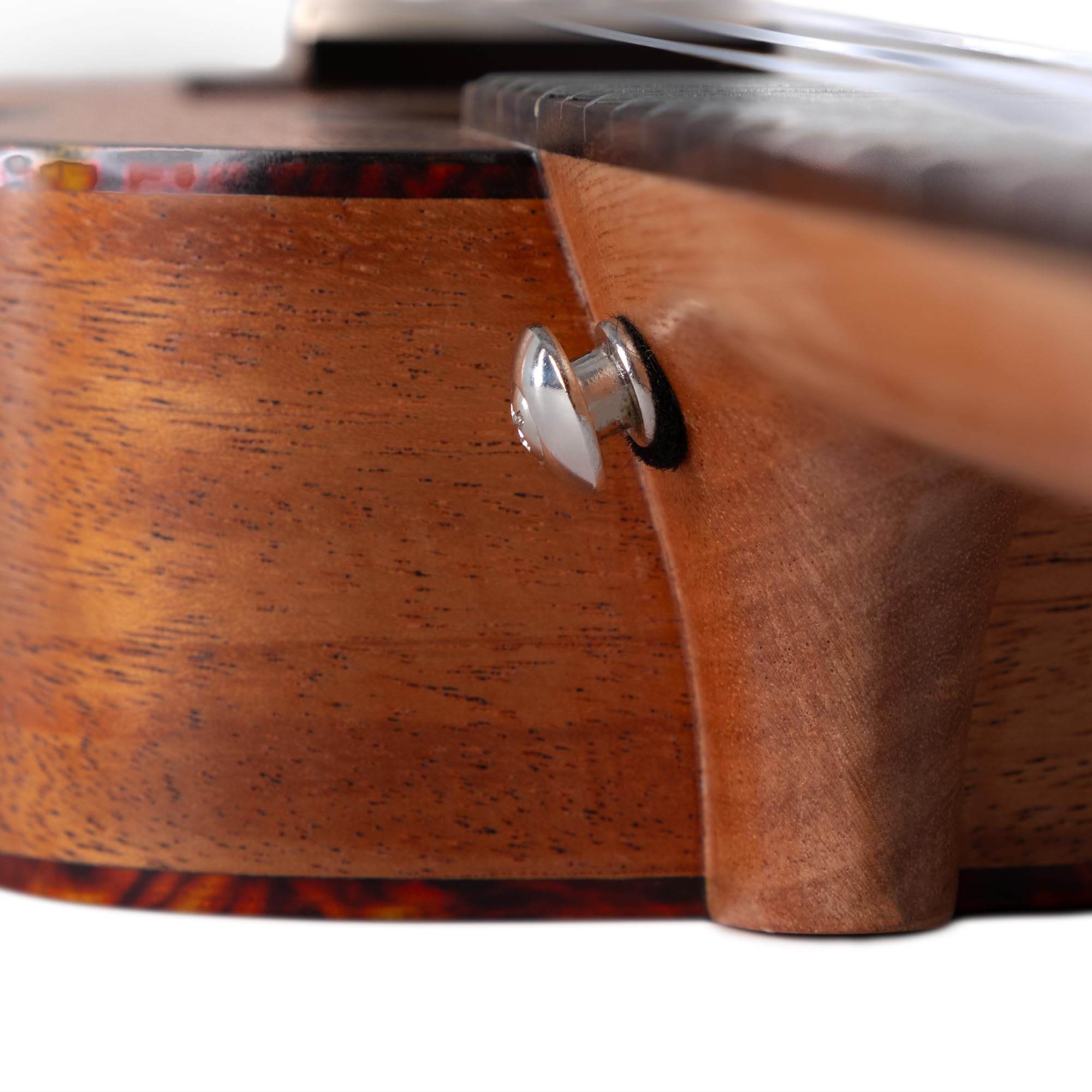 Cascha HH 2049 DE Ukelele Tenor, Caoba, Bundle con Curso de Ukelele en alemán, Afinador, Bolsa Acolchada, 3 Púas y Cuerdas de Aquila
