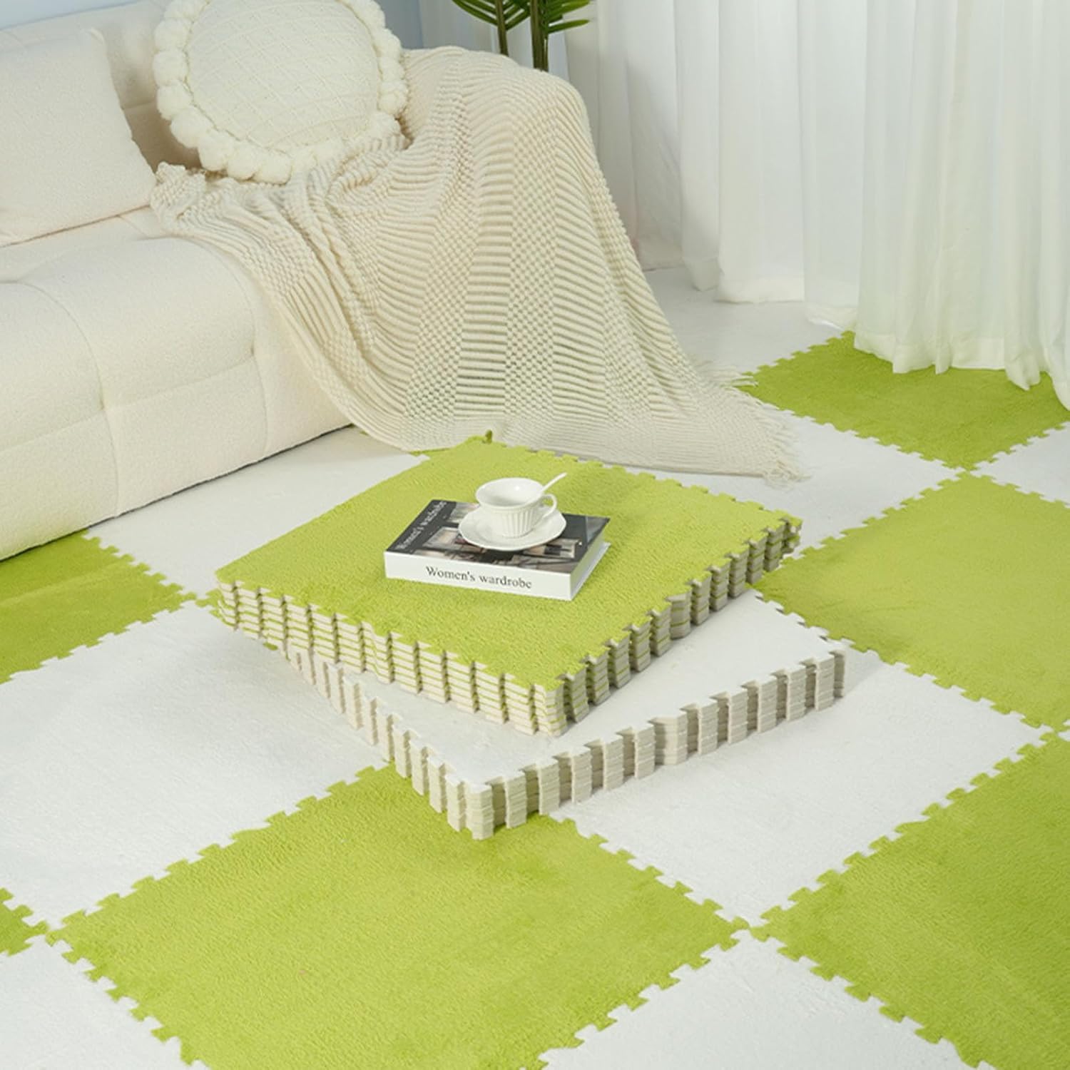 Plüsch-Krabbelmatte, Plüsch-Bodenmatte aus ineinandergreifendem Schaumstoff, 24 Stück, mehrfarbige Patchwork-Teppiche, Kletterteppich-Matten(White+Green)