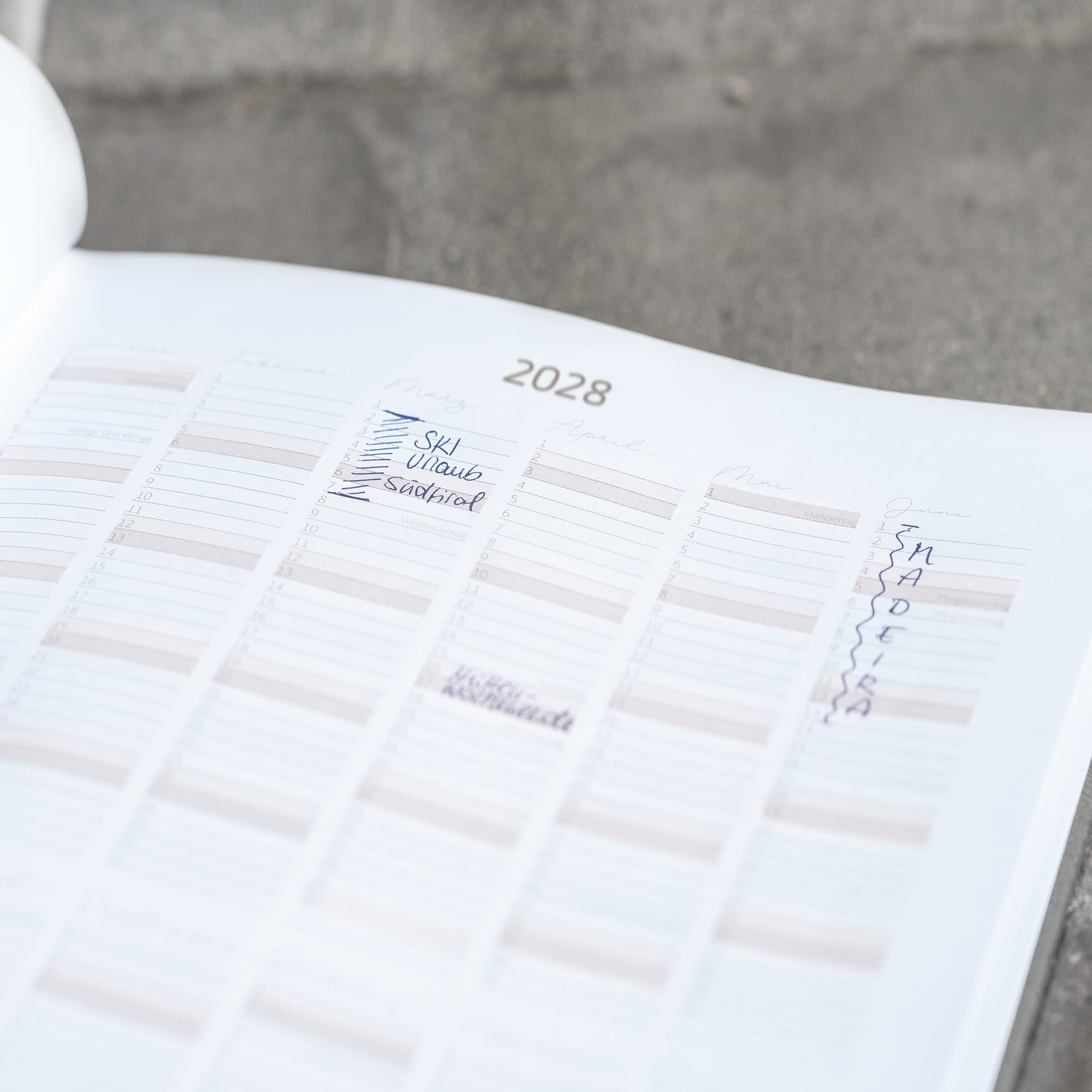 rido/idé 10-Jahres-Kalender Premium 2027-2036 „10 Years of Moments“ | A4, Kunstleder