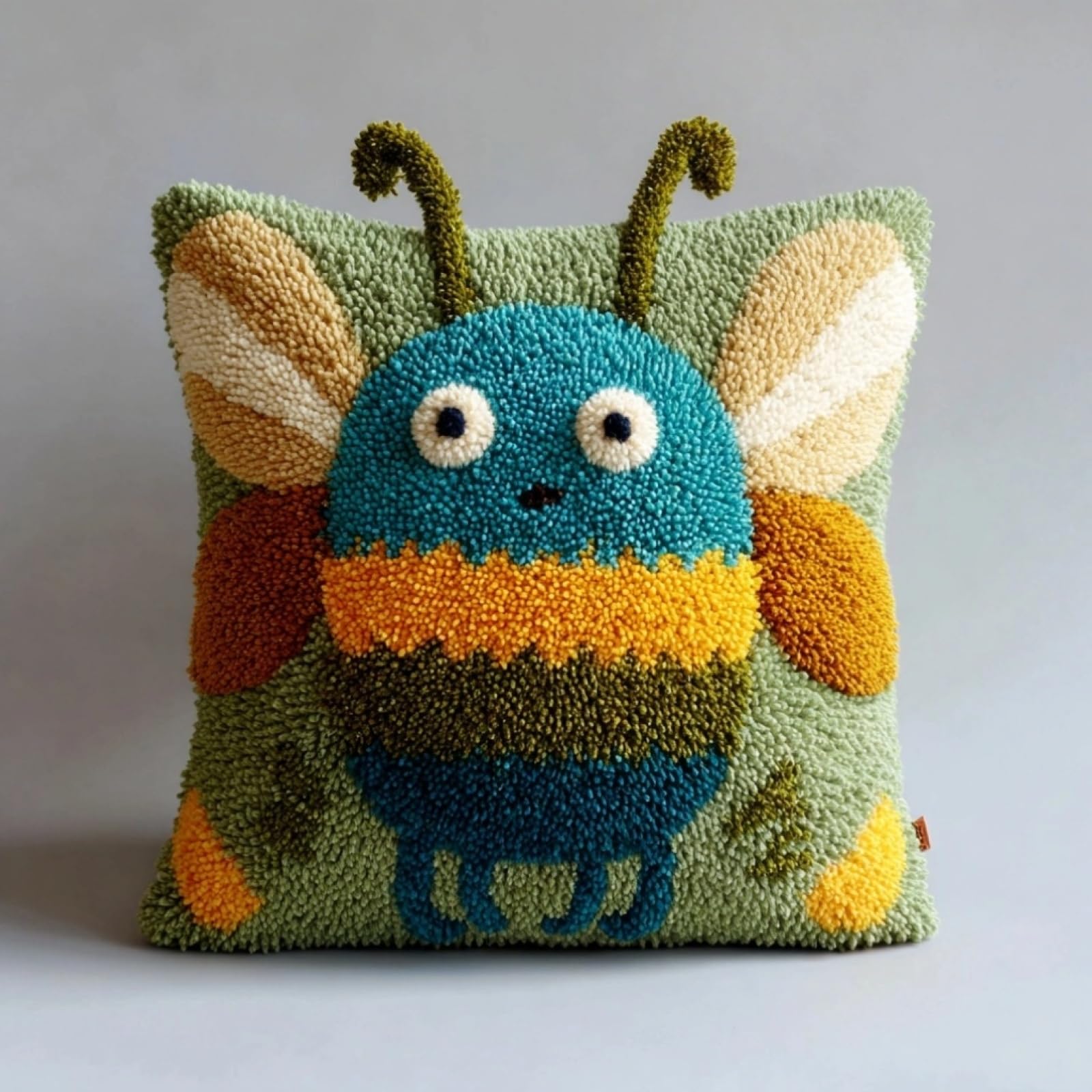 AxiangziK Latch Hook Pillow Kits 17x17in,cicada
