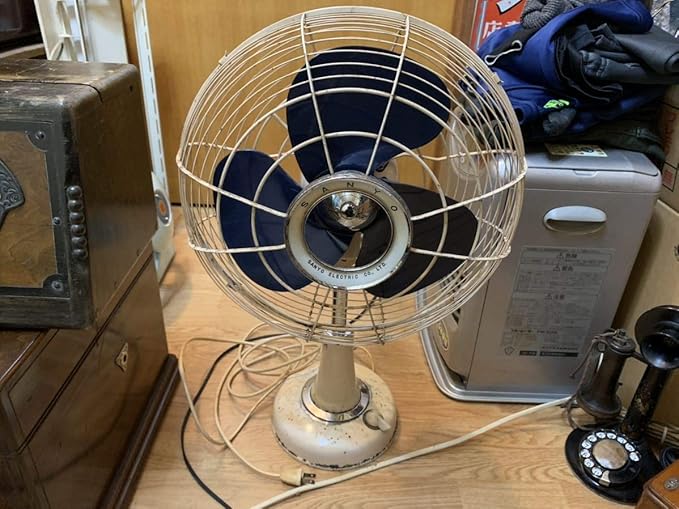 Amazon 昭和 レトロ サンヨー製 30cmお座敷扇風機 首上下高さ調整 首振り 風速三段確認済 1950年代後期 1960年代初期頃 ワックスコート済 おもちゃ おもちゃ Amazon 昭和 レトロ サンヨー製 30cmお座敷扇風機 首上下高さ調整 首振り 風速三段確認済 1950年代後期 1960年代初期頃 ワックスコート済 おもちゃ おもちゃ