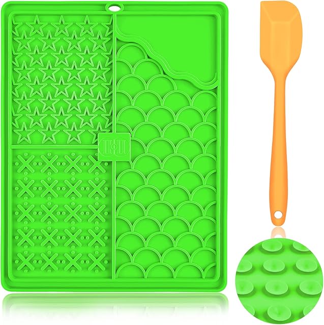 CIICII Large Lick Mats for Dogs/Cats, 10.3 * 8.3 Inch Dog Slow Feeder Licking Mat with Suction Cup (Green Dog Lick Mat + Orange Spatula) for Dog Treats/Cat Food (Anti-slip, Silicone, Newest 2022)