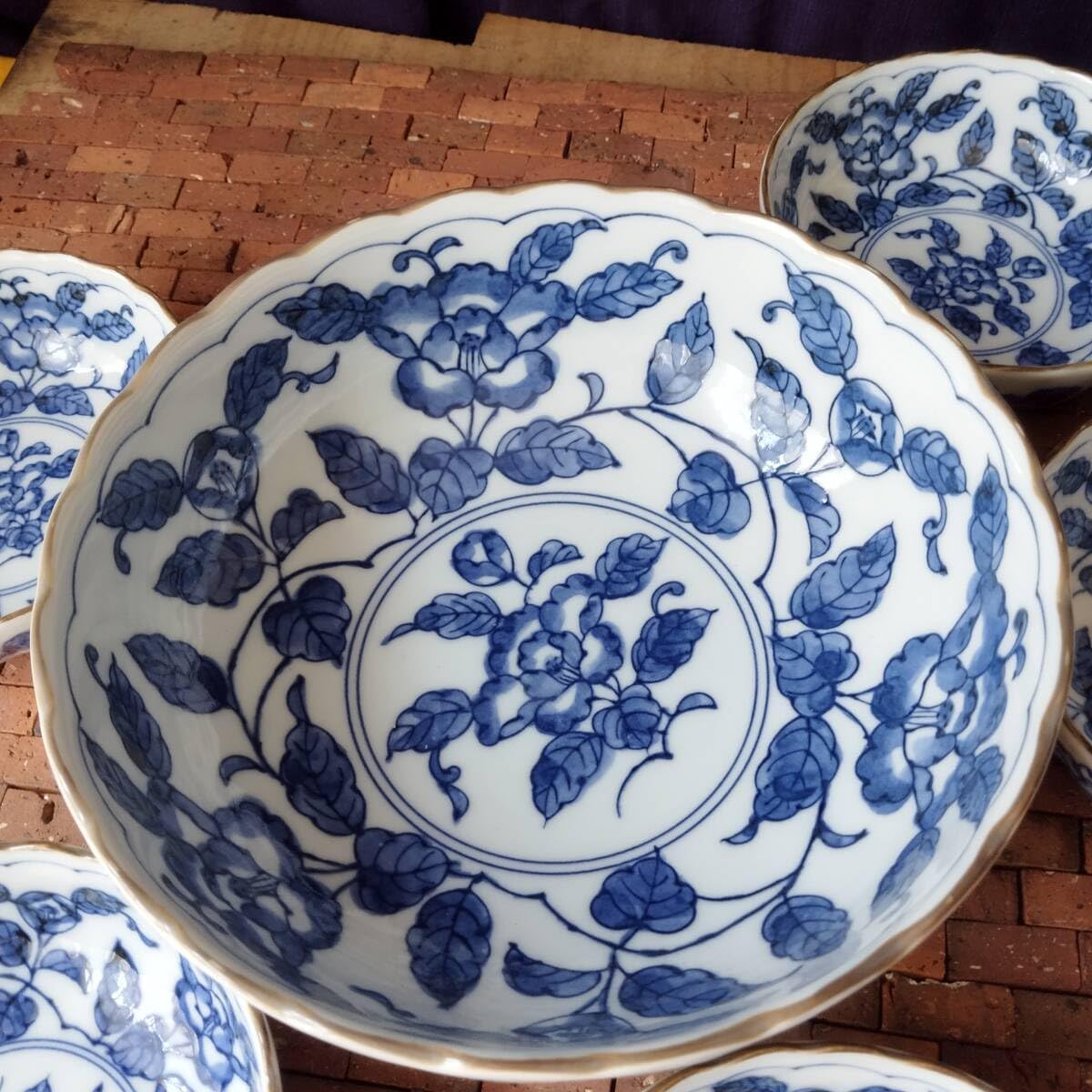 深川製磁　染付笹彫刻　笹鉢　1客　希少　共箱入り 深川製磁 染付笹彫刻 笹鉢 1客 共箱入り 有田焼 深川製