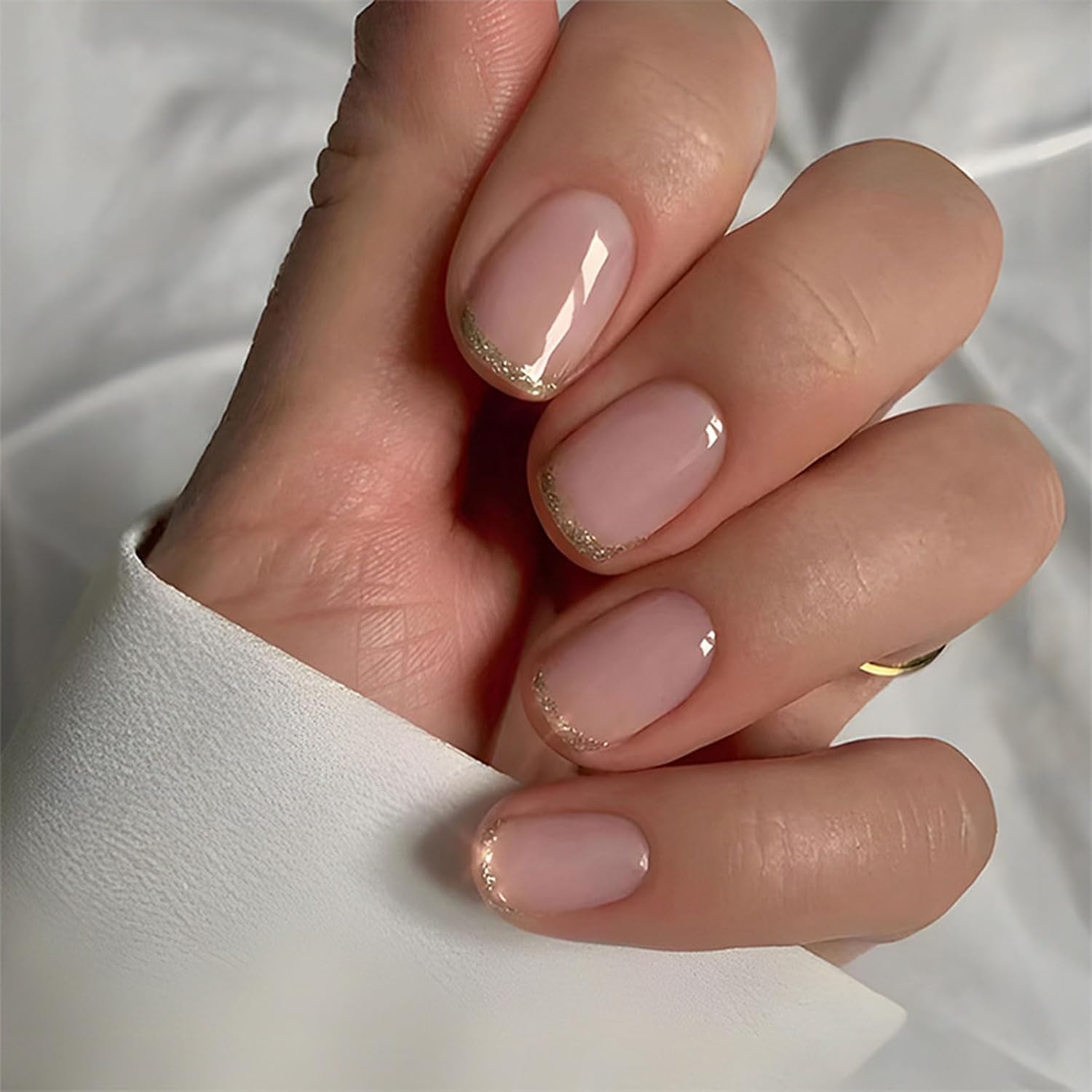 Press On Nagelset, 24 stuks Witte Kunstnagels met Gellak, Korte Kunstnagels om te Plakken, Langdurige Zachte Gel Nagels