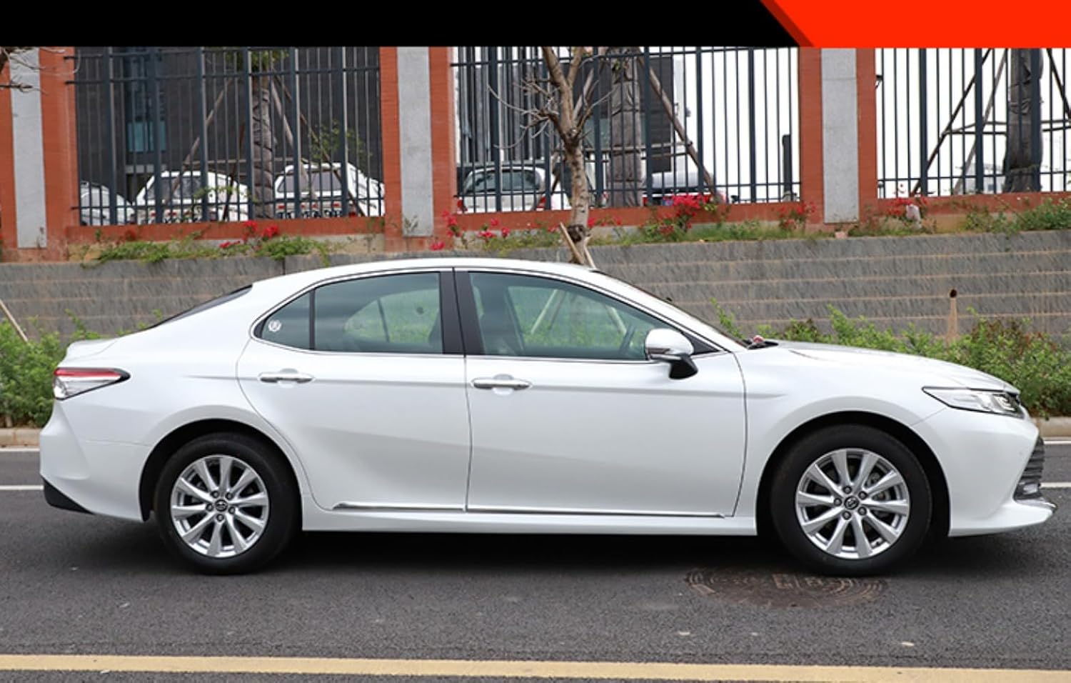 カムリ CAMRY 8代目 2018年~専用設計 サイドドアアンダーモール サイドドアガーニッシュ ドアロアトリム ドアアンダースカ