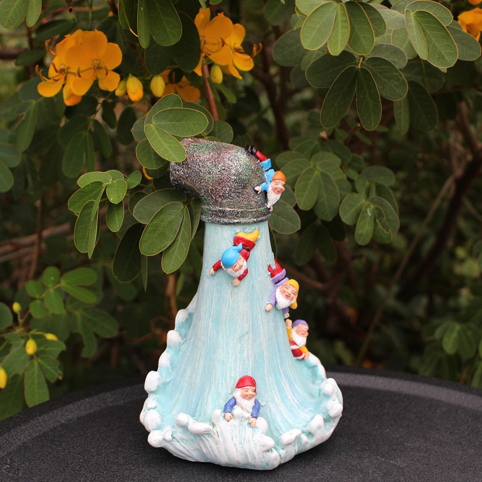 Gnomi da Esterno, Tubatura dell'Acqua Gli Gnomi Che Lavano Il Surf - Esilarante Decorazione Decorativa da Giardino, Ornamenti per Prato, Decorazione con Scultura Nana, novità per la Casa, Patio