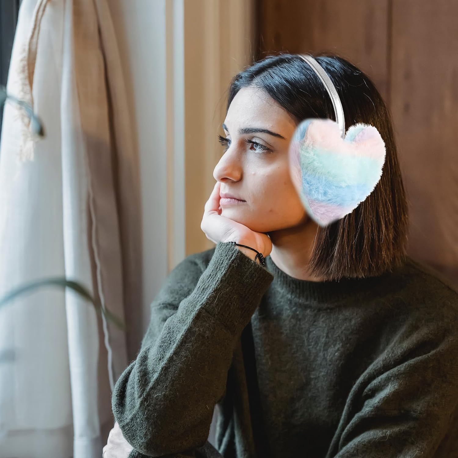 Heart Shaped Plush Ear Muffs Winter Warm Faux Fur Earmuffs Cute Outdoor Cold Weather Ear Covers Soft Furry Earmuffs for Women