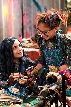 ダヴ・キャメロン直筆サイン入り超大型写真…ディセンダントシリーズ ダヴ・キャメロン直筆サイン入り超大型写真…ディセンダント