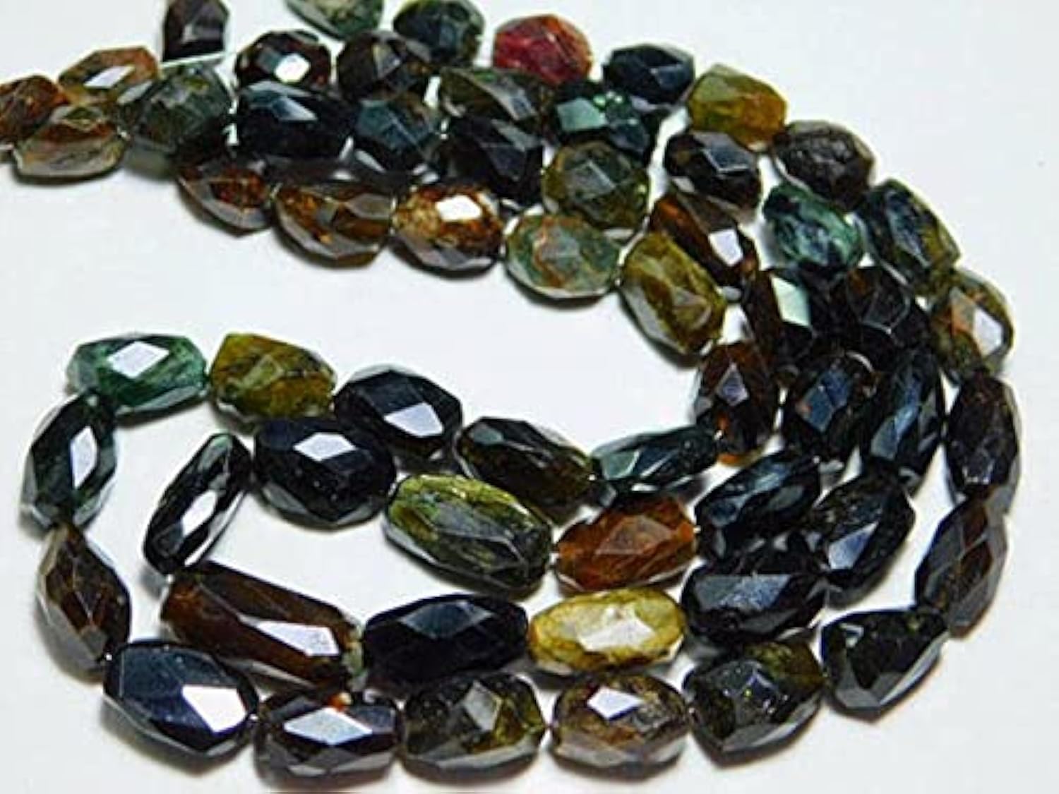 Tourmaline noire facettée brute 10-16mm, solution pour concevoir des bijoux massifs sans défauts