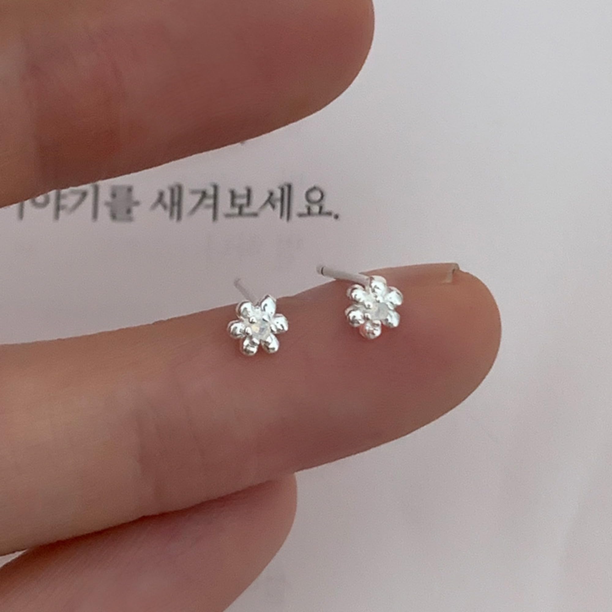 4 Paar 925 Sterling Silber Ohrringe Set für Frauen - 8 Stück zierliche Ohrstecker Mix- Hypoallergene Minimalistische Ohrstecker für Knorpel, Ohrstapeln & mehrere Piercings