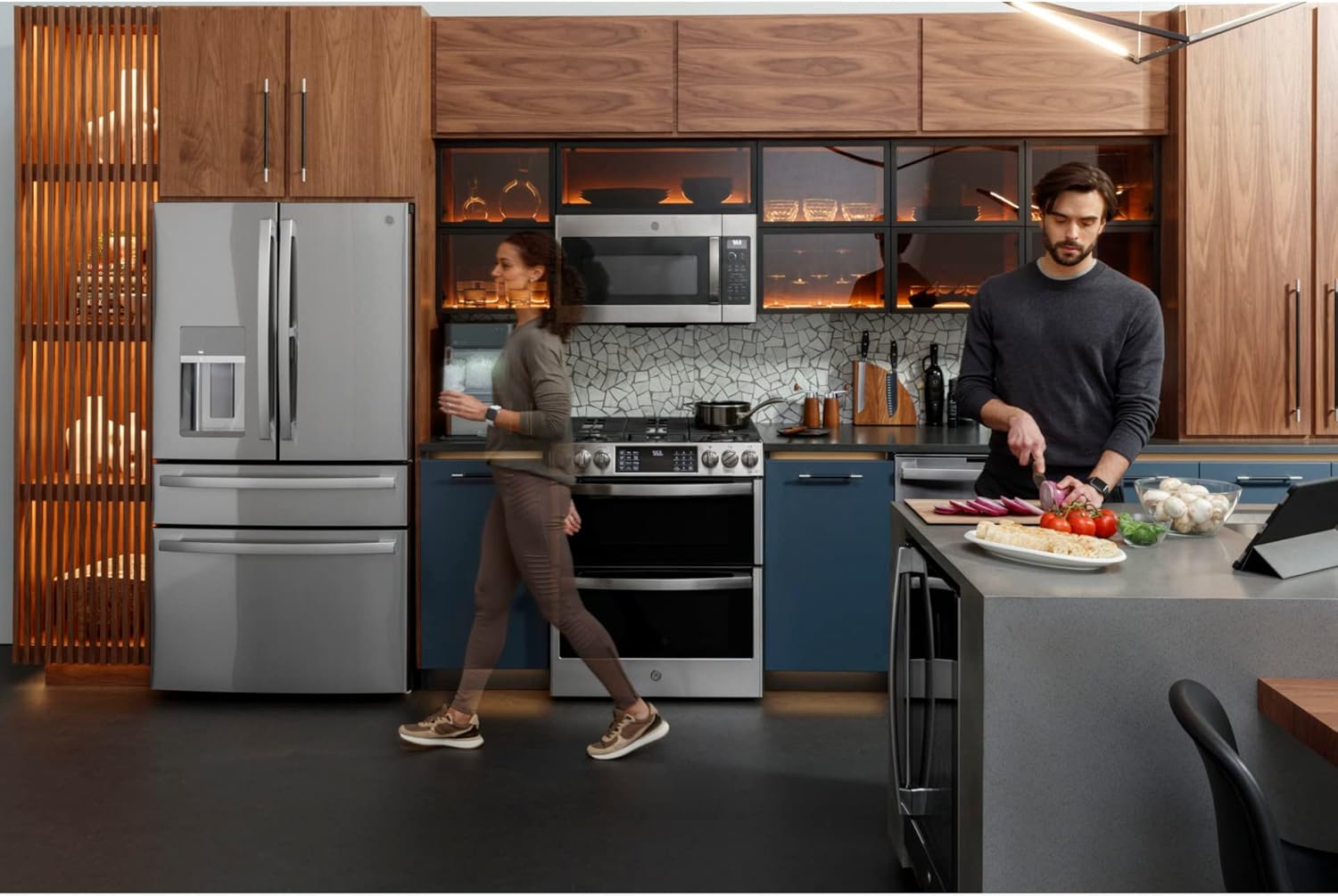 GE PROFILE Profile 30 in. 5 Burner Smart Slide-In Double Oven Gas Range in Fingerprint Resistant Stainless with True Convection