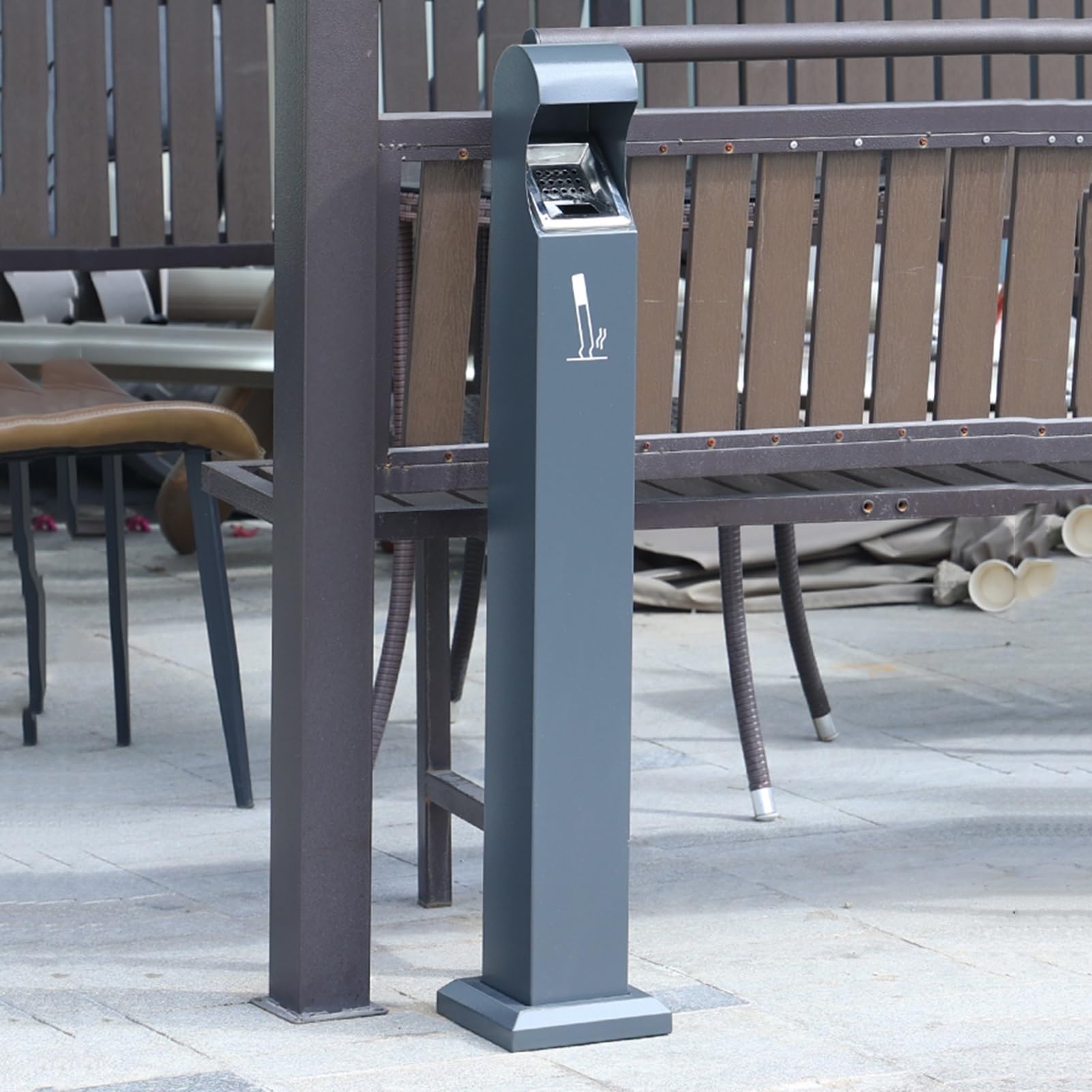 Outdoor Standing Trash Can, Standing Cigarette Butt Collector, Metal Standing Trash Can, with Key, Suitable for Bars, Hotels, Restaurants, Gardens