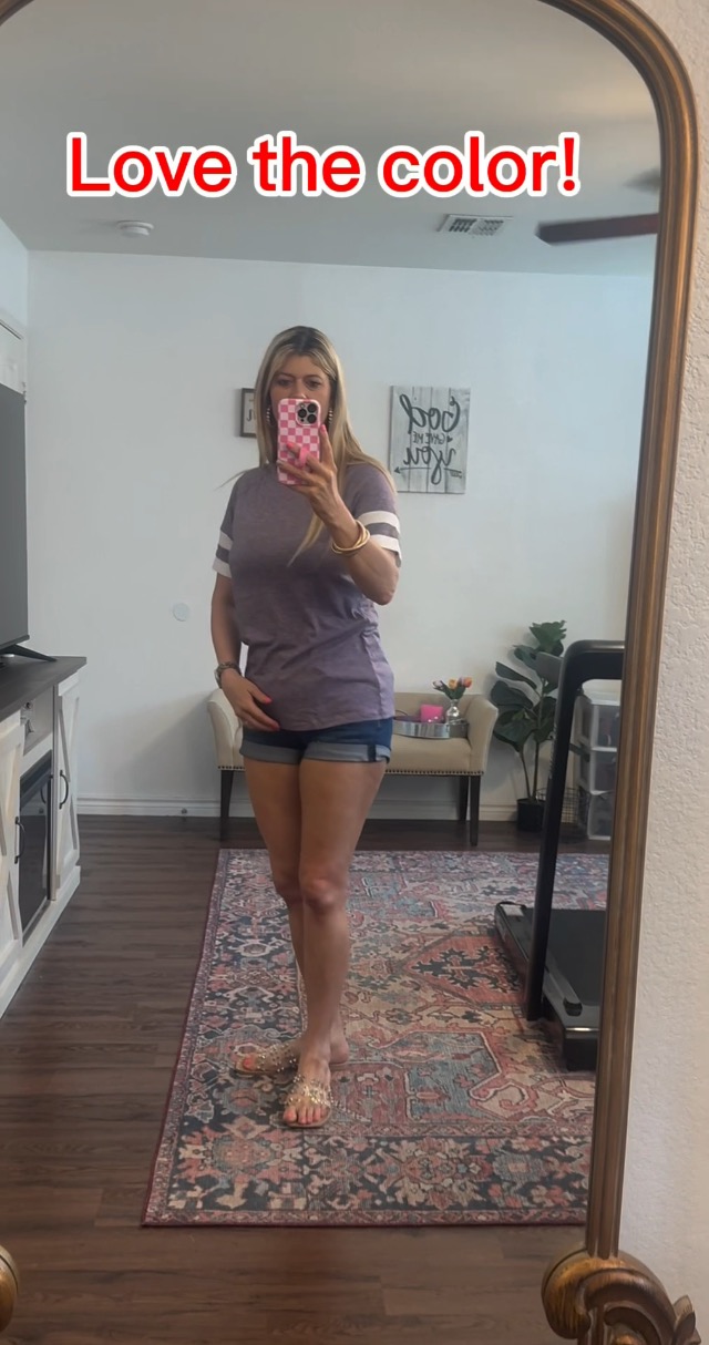 Super cute tee! 