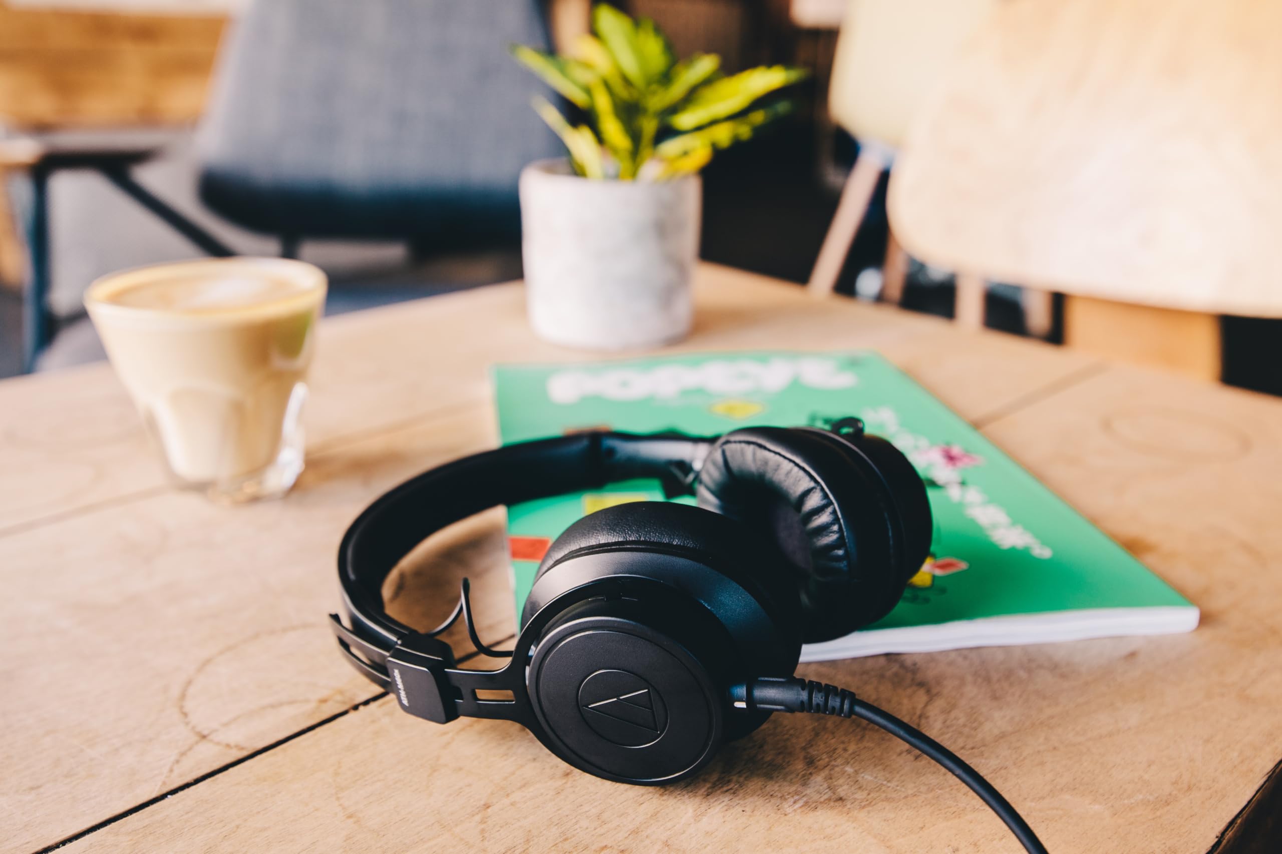 Audio-Technica M60x Profesjonalne słuchawki studyjne do zastosowań studyjnych, nadawczych i mobilnych